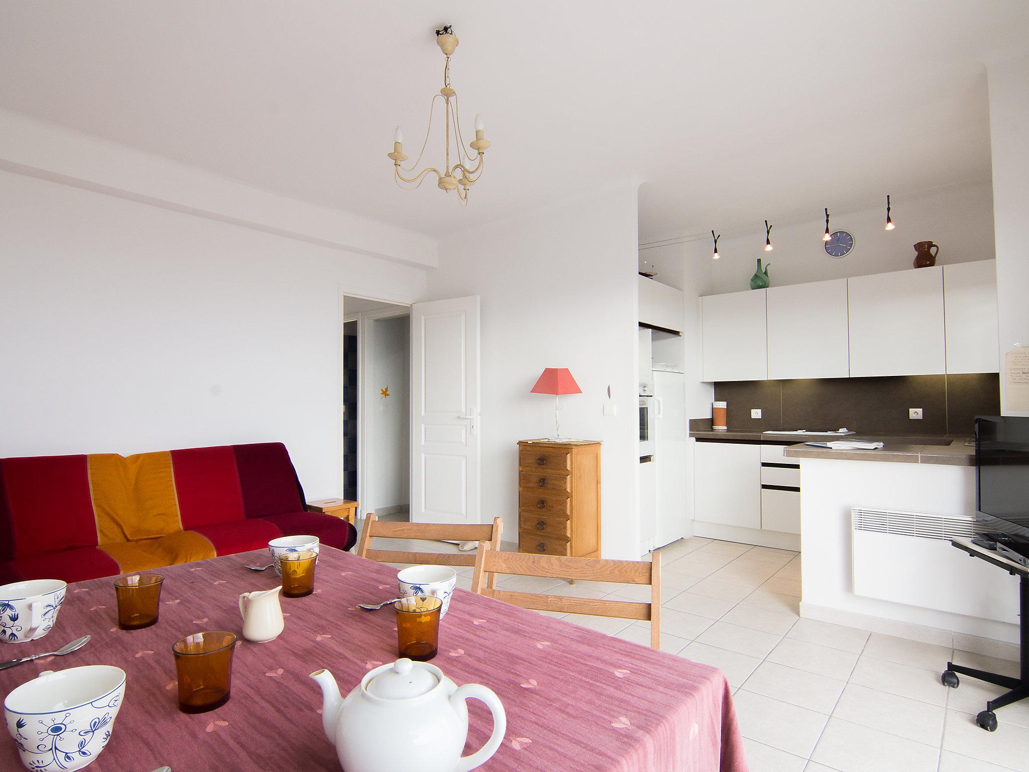 Foto 3 - Apartamento de 1 quarto em Cavalaire-sur-Mer com terraço