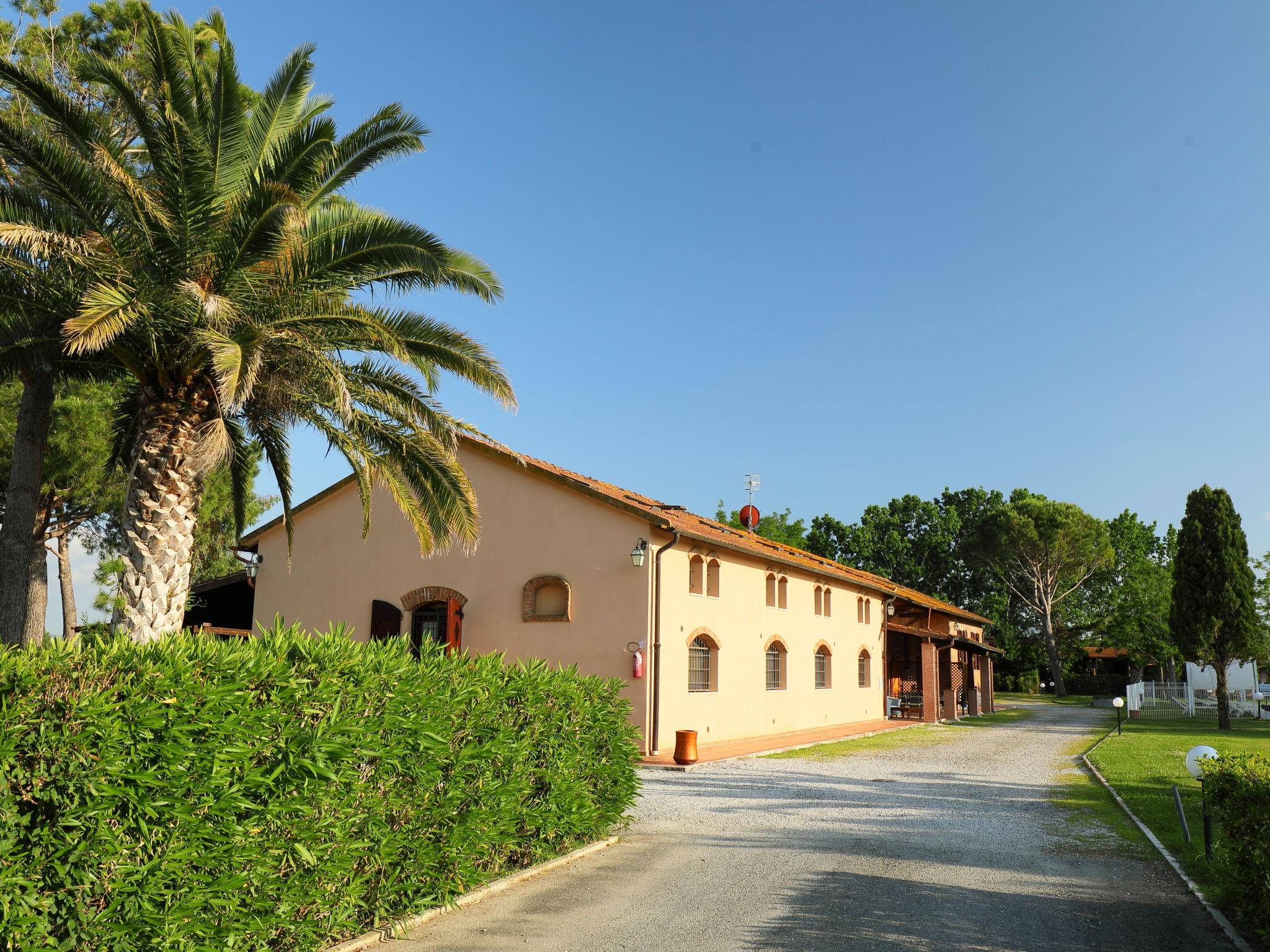 Foto 2 - Casa de 3 habitaciones en Grosseto con piscina y vistas al mar