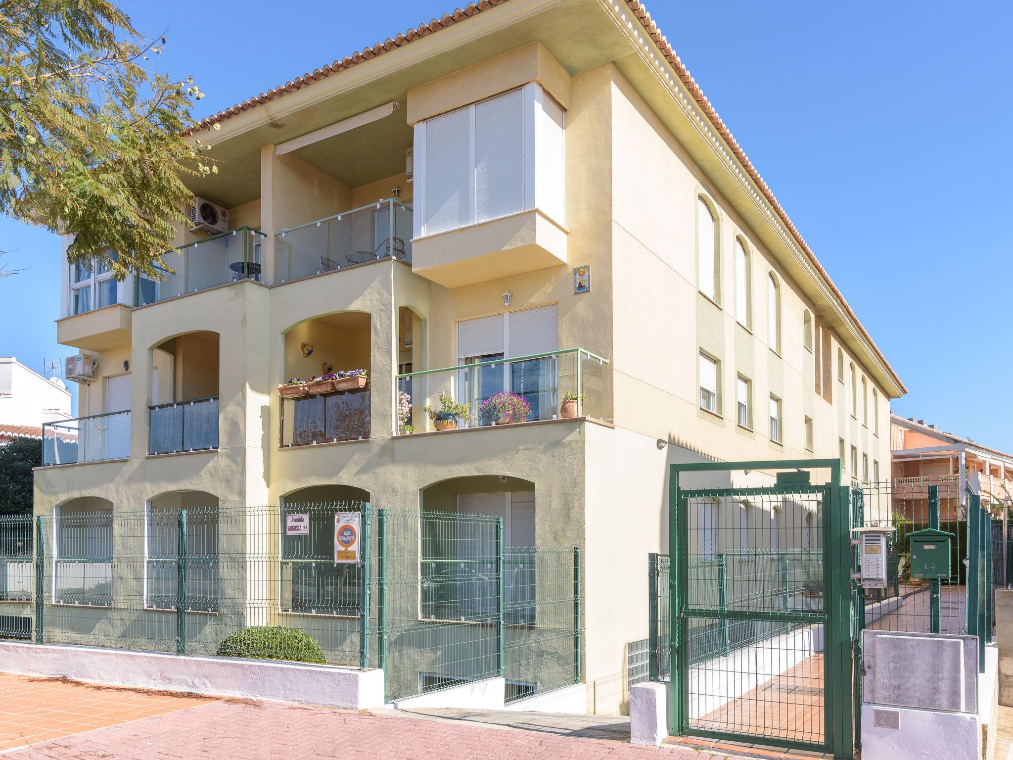 Photo 1 - Appartement de 2 chambres à Jávea avec piscine et vues à la mer