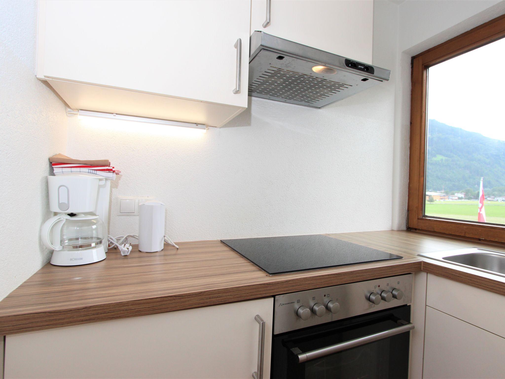 Foto 4 - Apartamento de 1 habitación en Fügen con jardín y vistas a la montaña