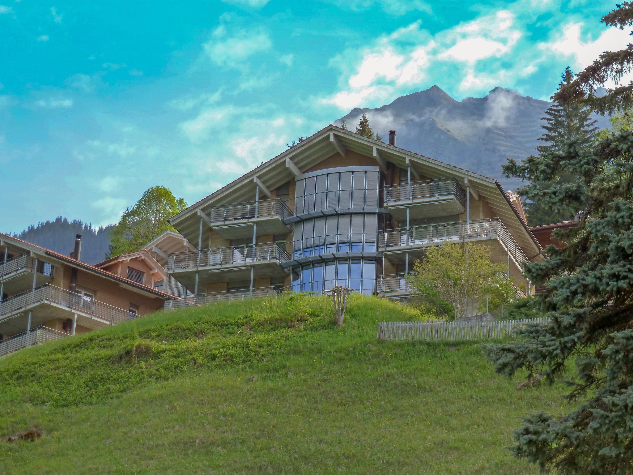 Foto 5 - Appartamento a Lauterbrunnen con giardino e vista sulle montagne