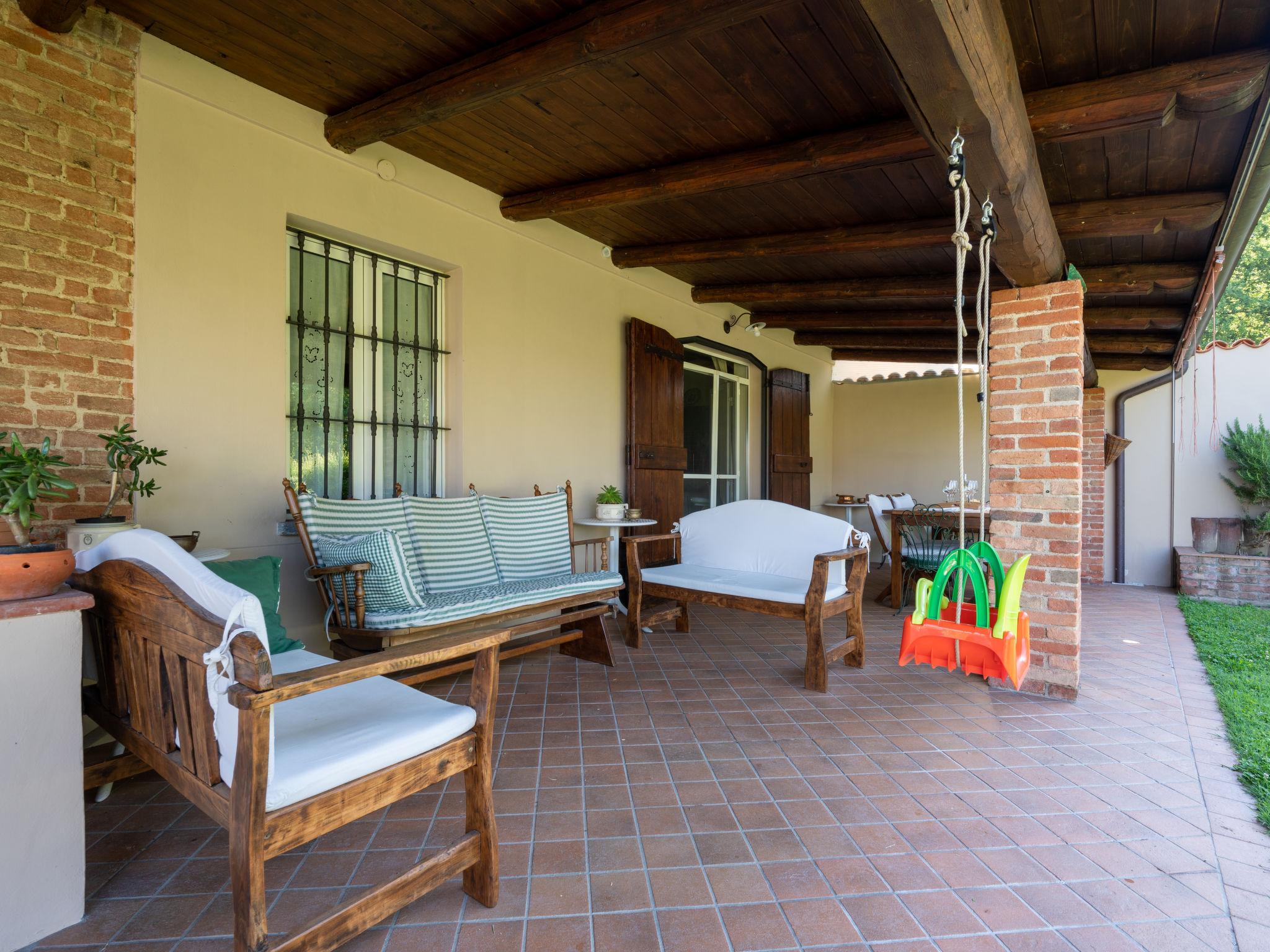 Foto 3 - Casa de 3 quartos em Asti com piscina privada e jardim