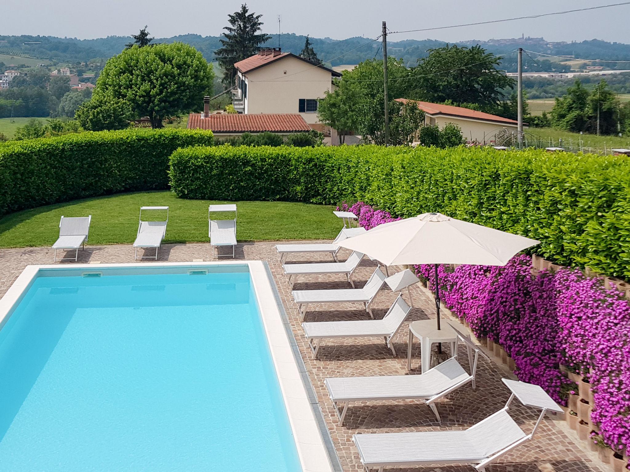 Photo 24 - Maison de 3 chambres à Asti avec piscine privée et jardin