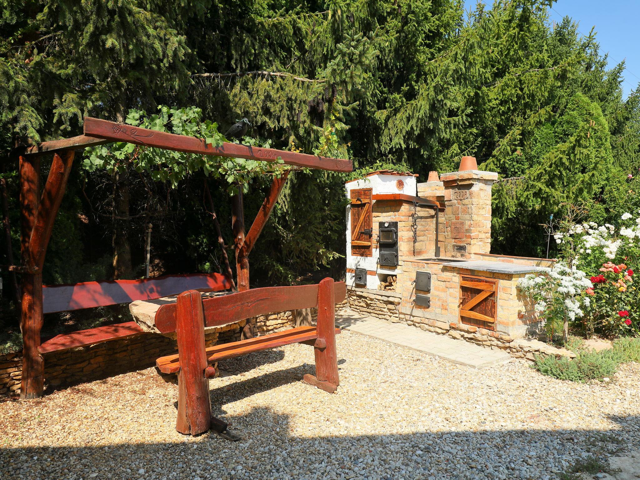 Photo 3 - Appartement de 3 chambres à Felsőörs avec jardin et vues sur la montagne