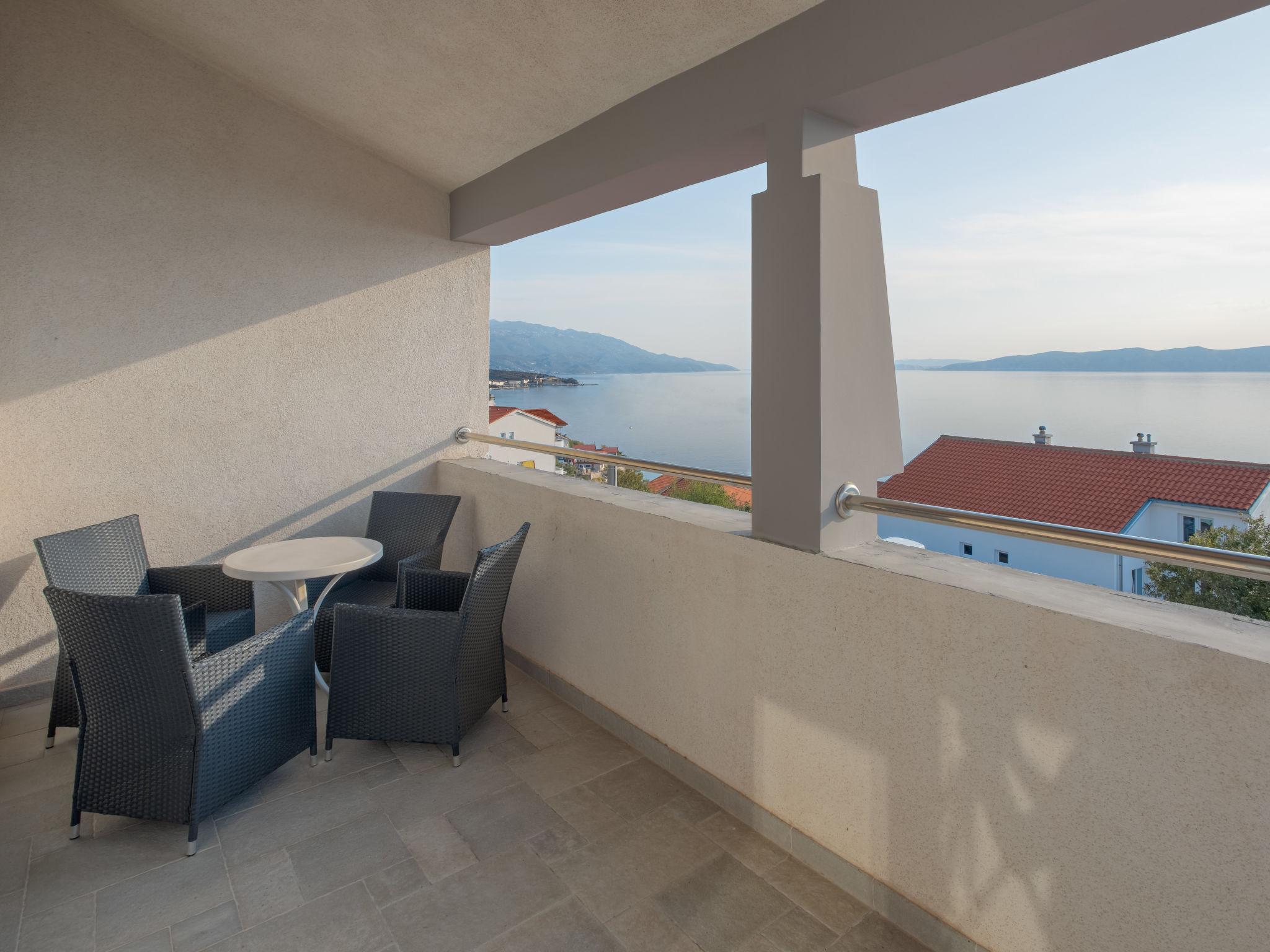 Foto 20 - Casa con 3 camere da letto a Senj con piscina privata e vista mare