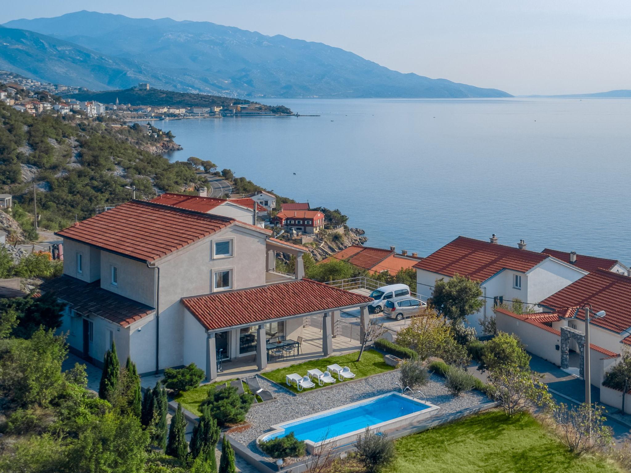 Foto 27 - Casa con 3 camere da letto a Senj con piscina privata e vista mare