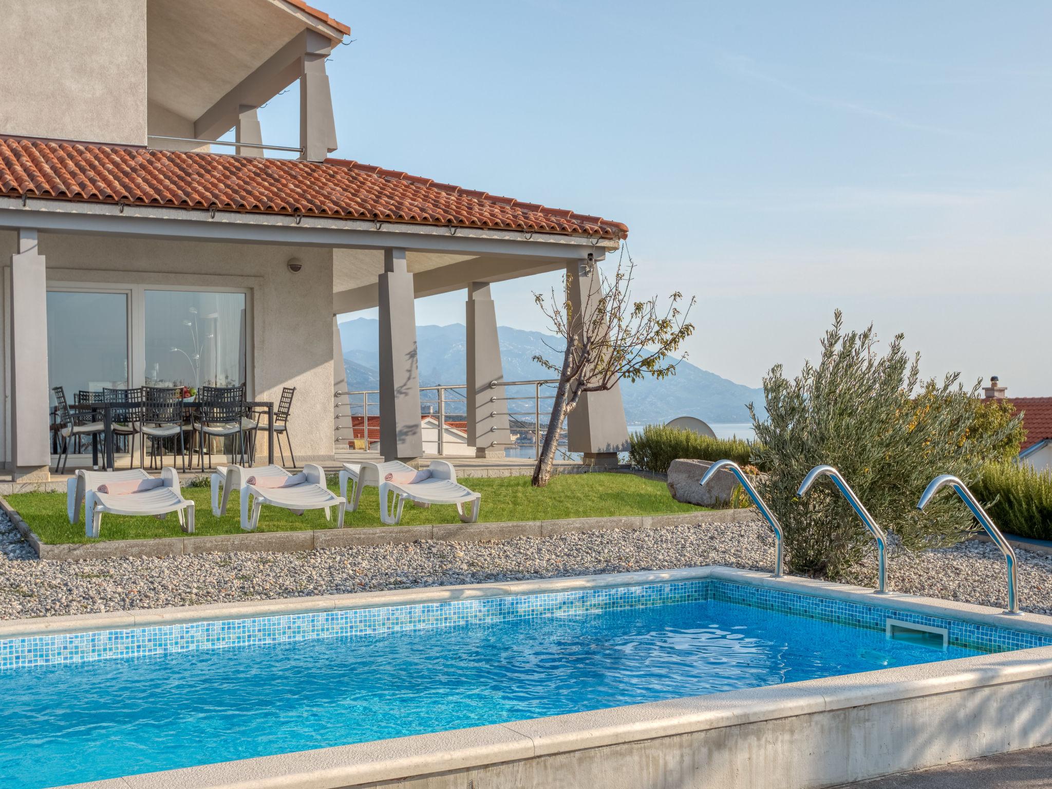 Foto 13 - Casa con 3 camere da letto a Senj con piscina privata e vista mare