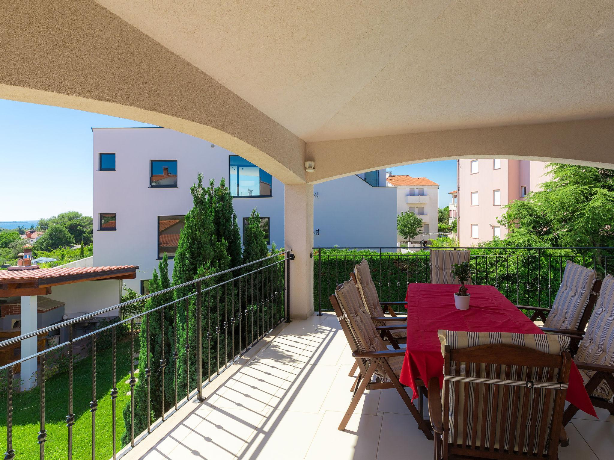 Photo 11 - Maison de 8 chambres à Pula avec piscine privée et jardin