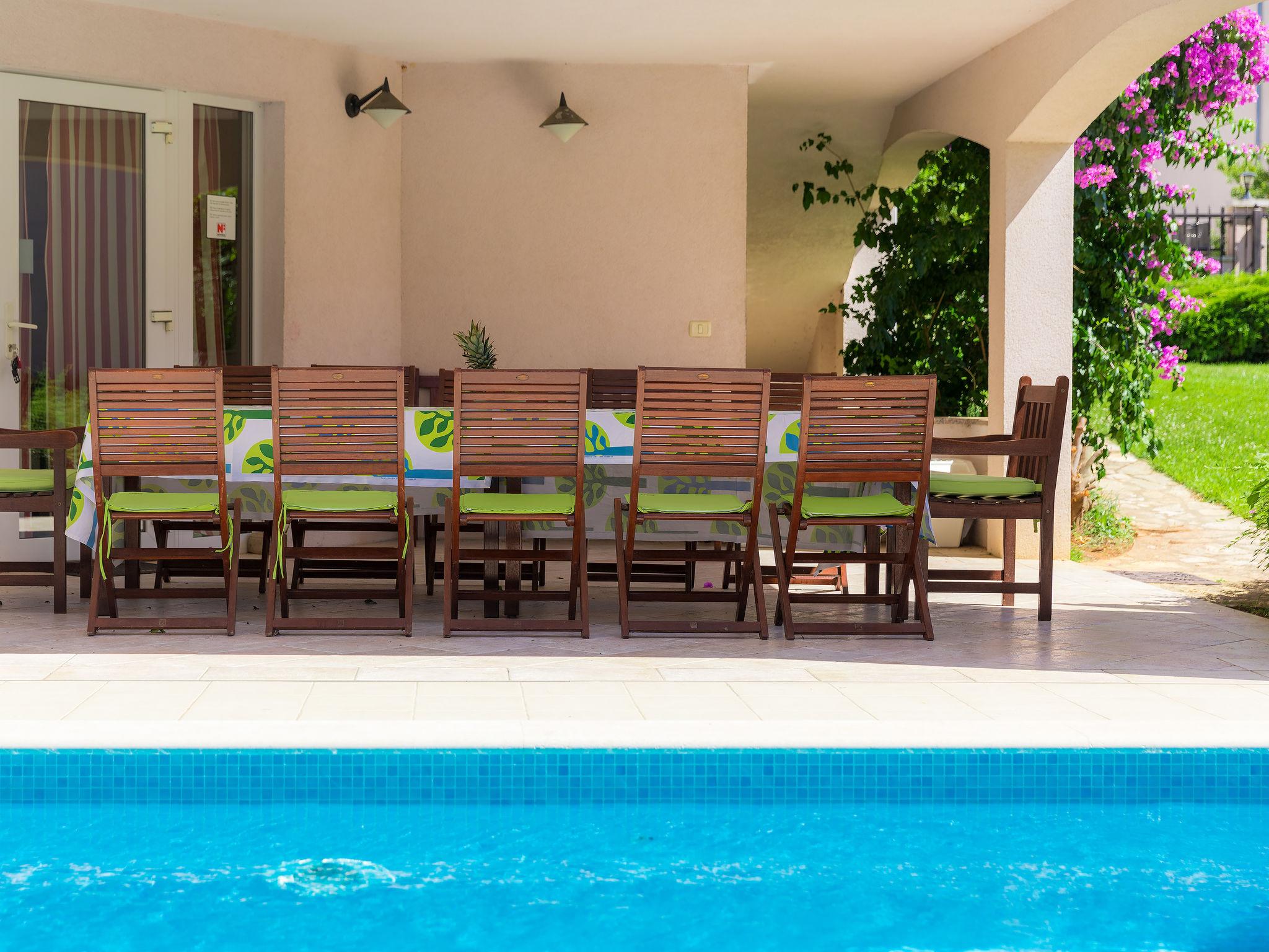 Foto 28 - Casa de 8 quartos em Pula com piscina privada e jardim