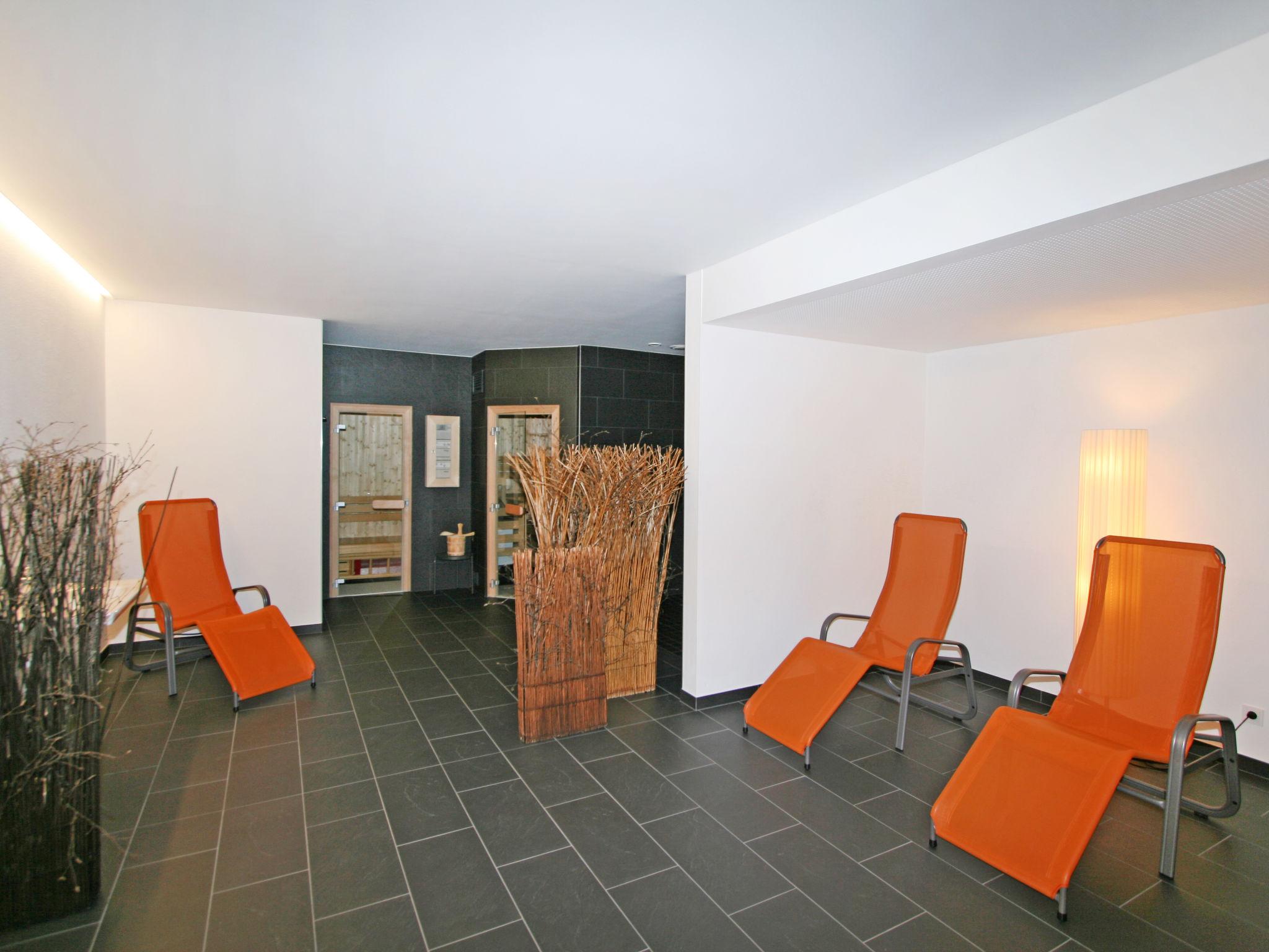 Foto 14 - Apartamento de 3 quartos em Zell am See com jardim e sauna