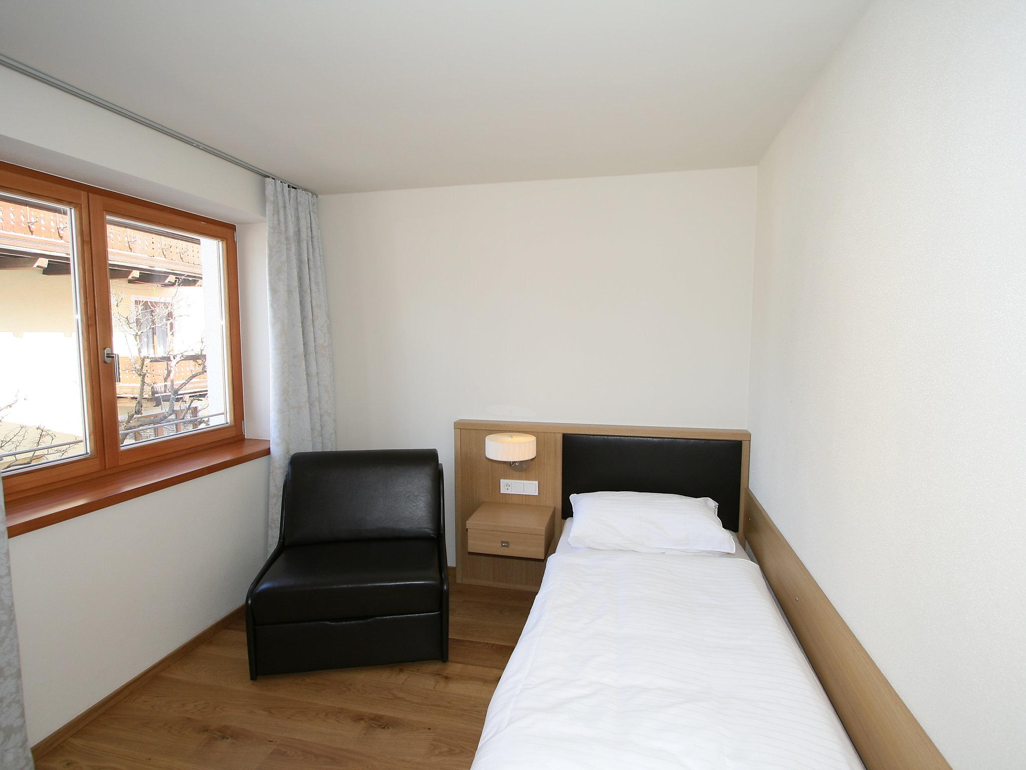 Foto 12 - Appartamento con 3 camere da letto a Zell am See con giardino e vista sulle montagne