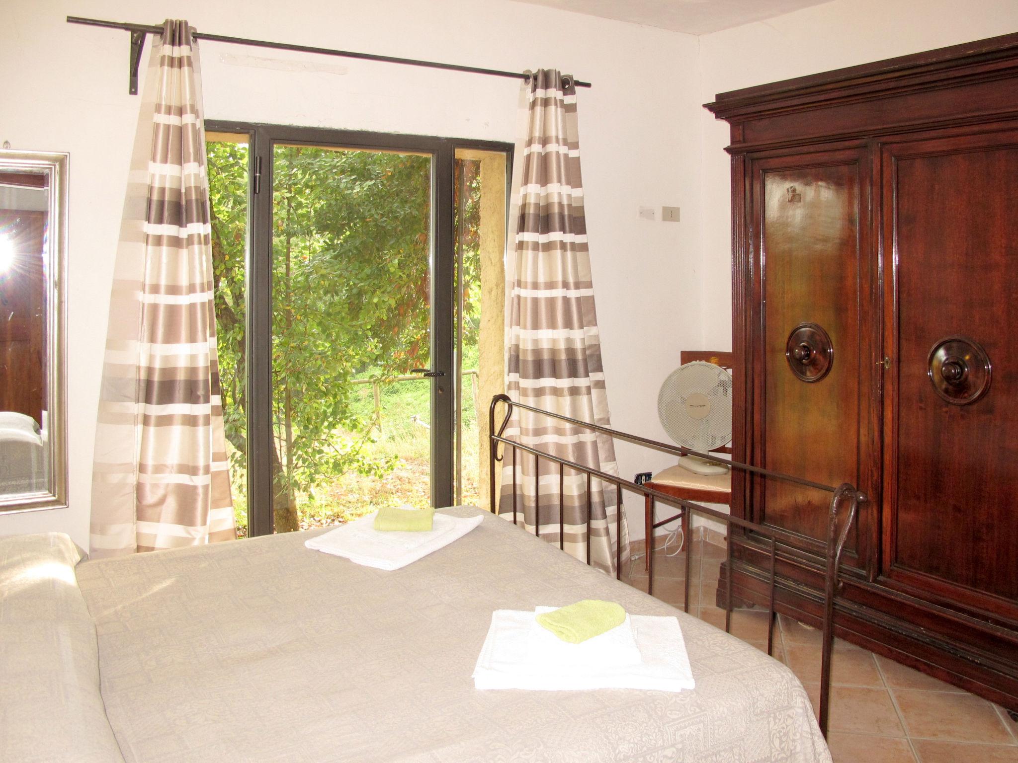 Photo 27 - 2 bedroom Apartment in San Gimignano with swimming pool and garden