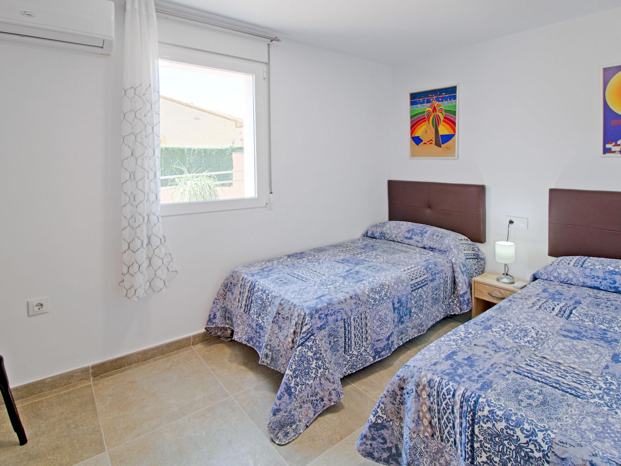 Photo 13 - 8 bedroom House in Calp with private pool and sea view