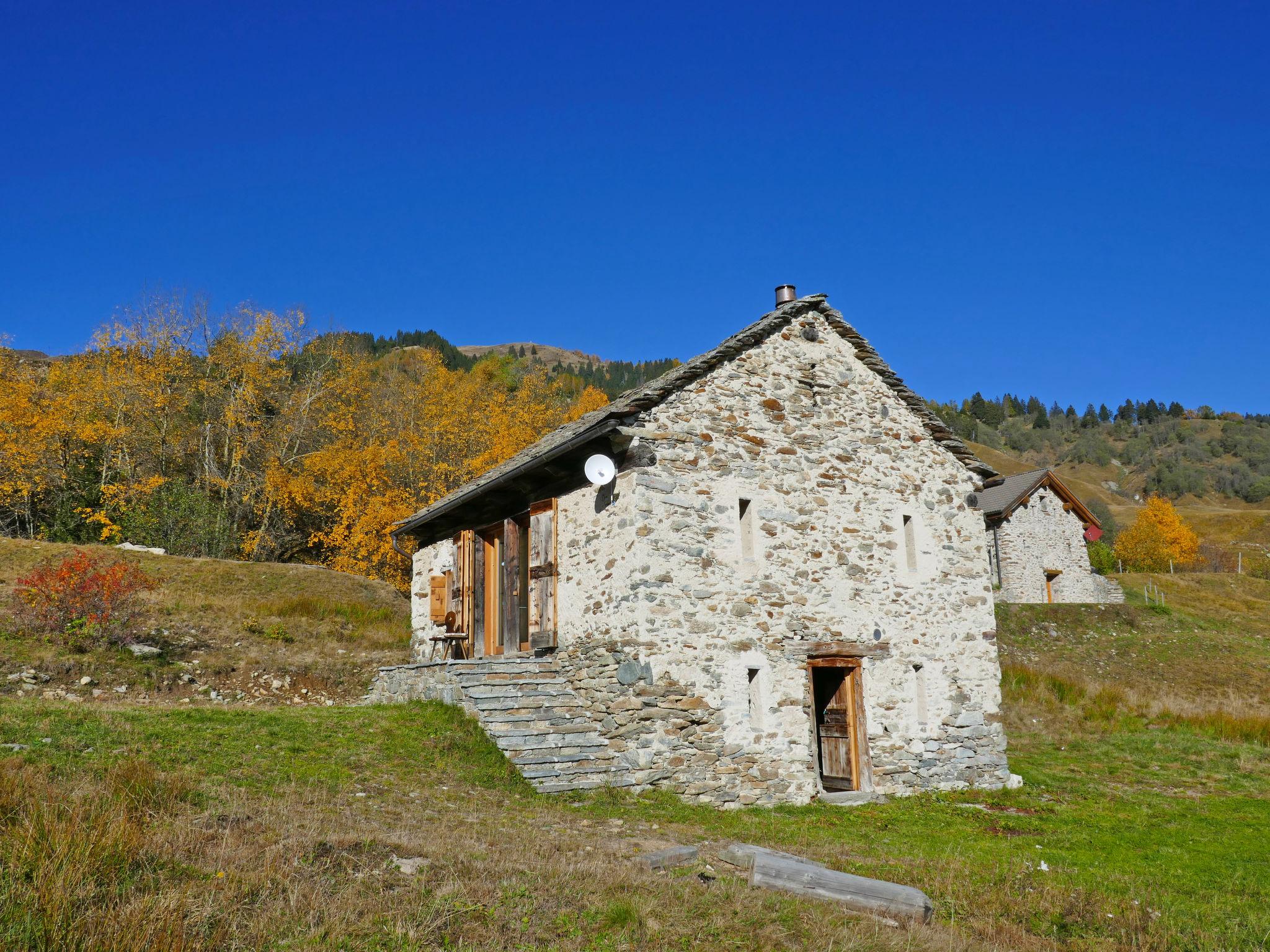 Foto 33 - Casa de 1 habitación en Acquarossa con terraza y vistas a la montaña