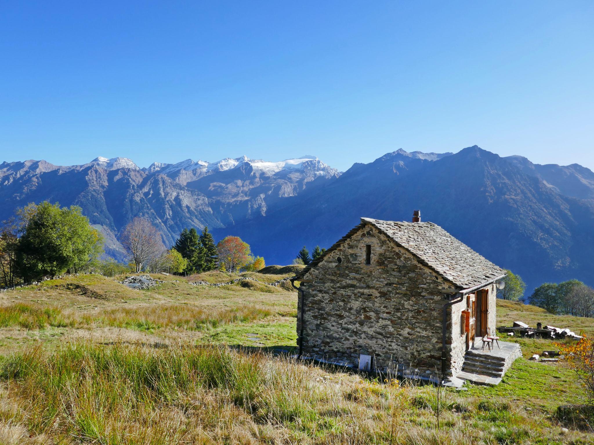 Photo 25 - Maison de 1 chambre à Acquarossa avec terrasse et vues sur la montagne