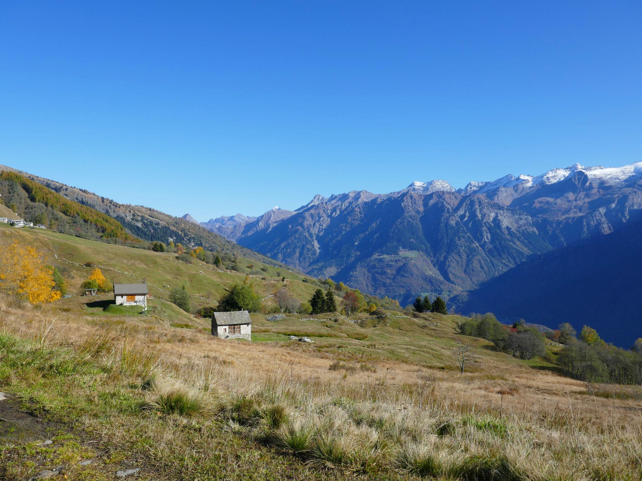 Photo 32 - Maison de 1 chambre à Acquarossa avec terrasse et vues sur la montagne