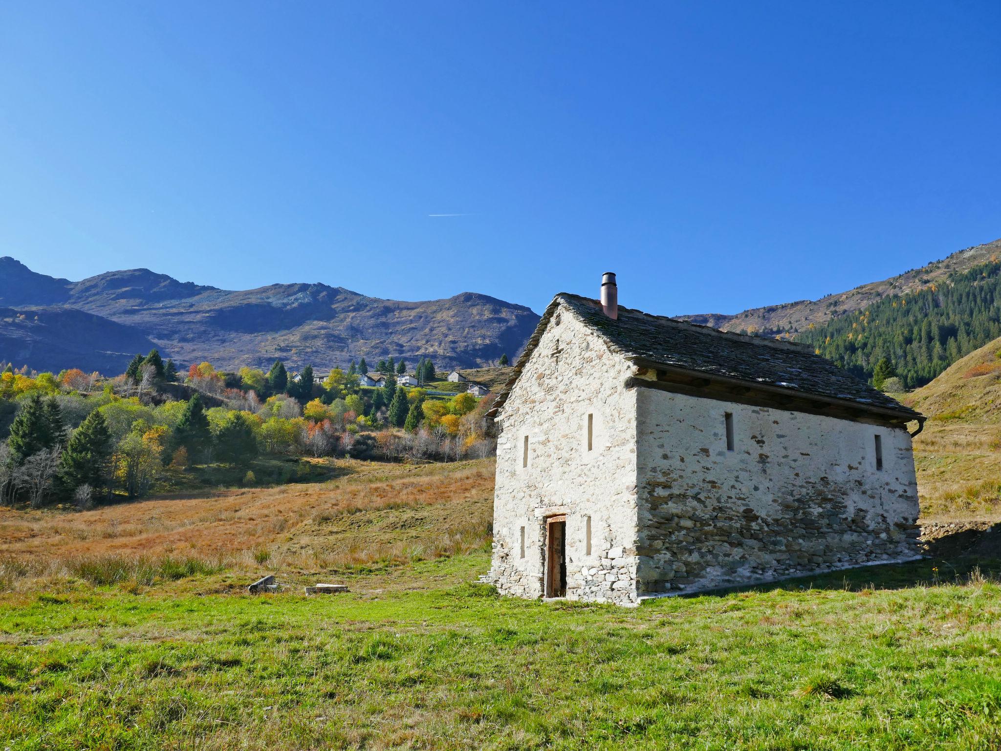 Photo 29 - Maison de 1 chambre à Acquarossa avec terrasse et vues sur la montagne