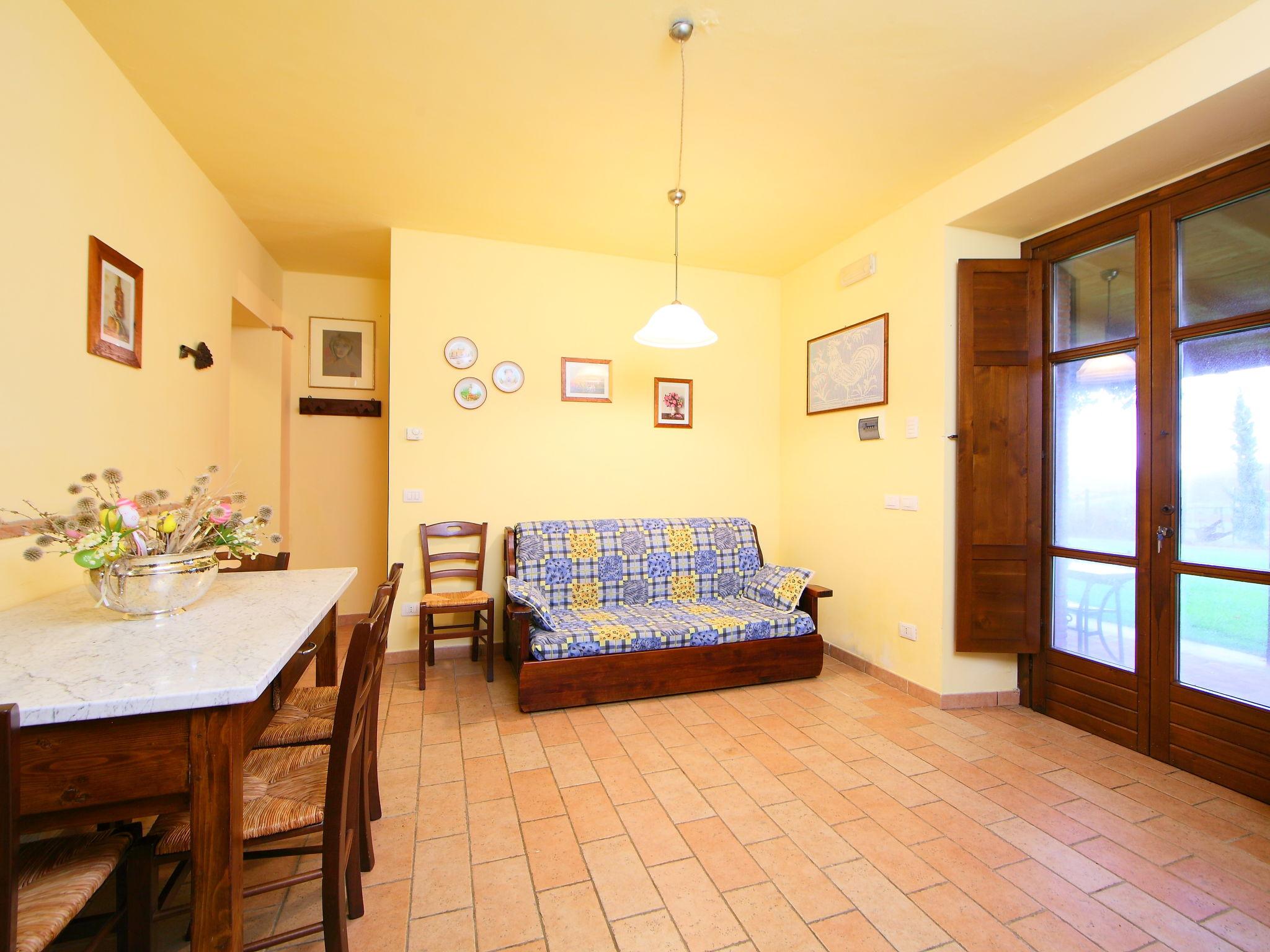 Photo 8 - 2 bedroom Apartment in Acquapendente with swimming pool and garden