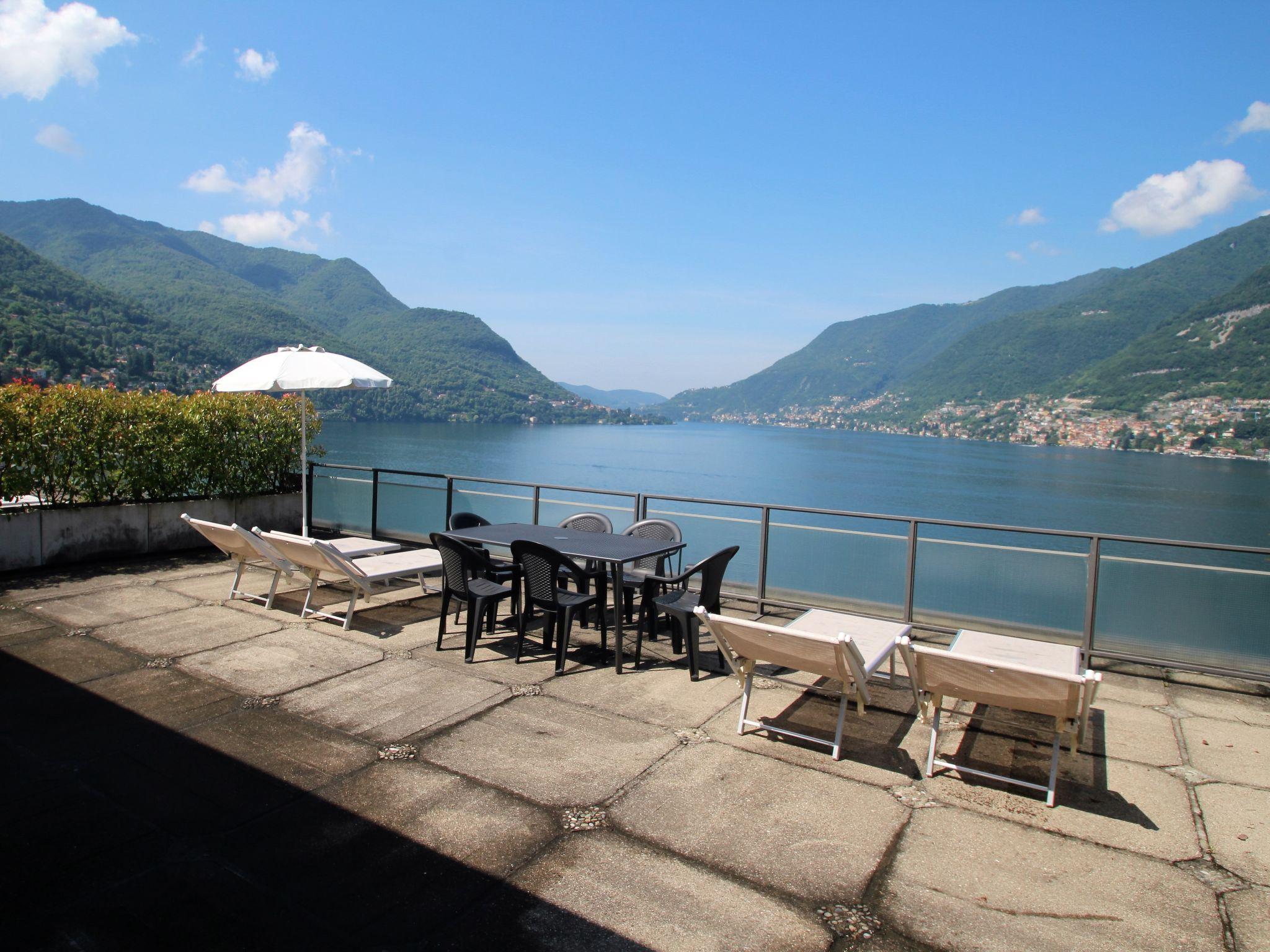 Foto 3 - Apartamento de 2 quartos em Faggeto Lario com piscina e vista para a montanha