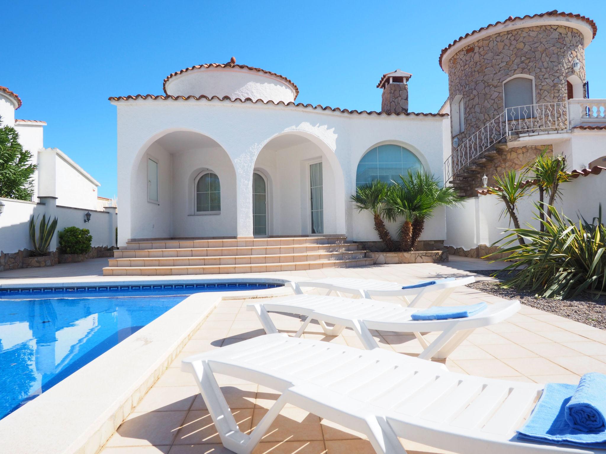 Foto 23 - Casa con 3 camere da letto a Castelló d'Empúries con piscina privata e vista mare
