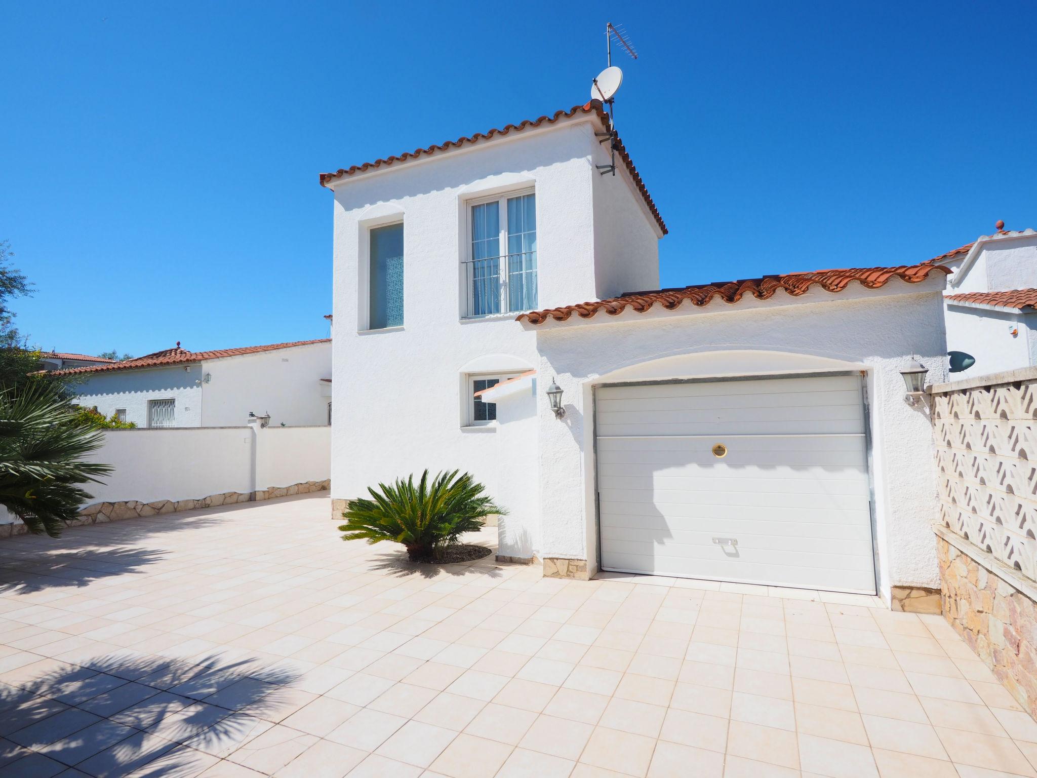 Foto 25 - Casa con 3 camere da letto a Castelló d'Empúries con piscina privata e vista mare