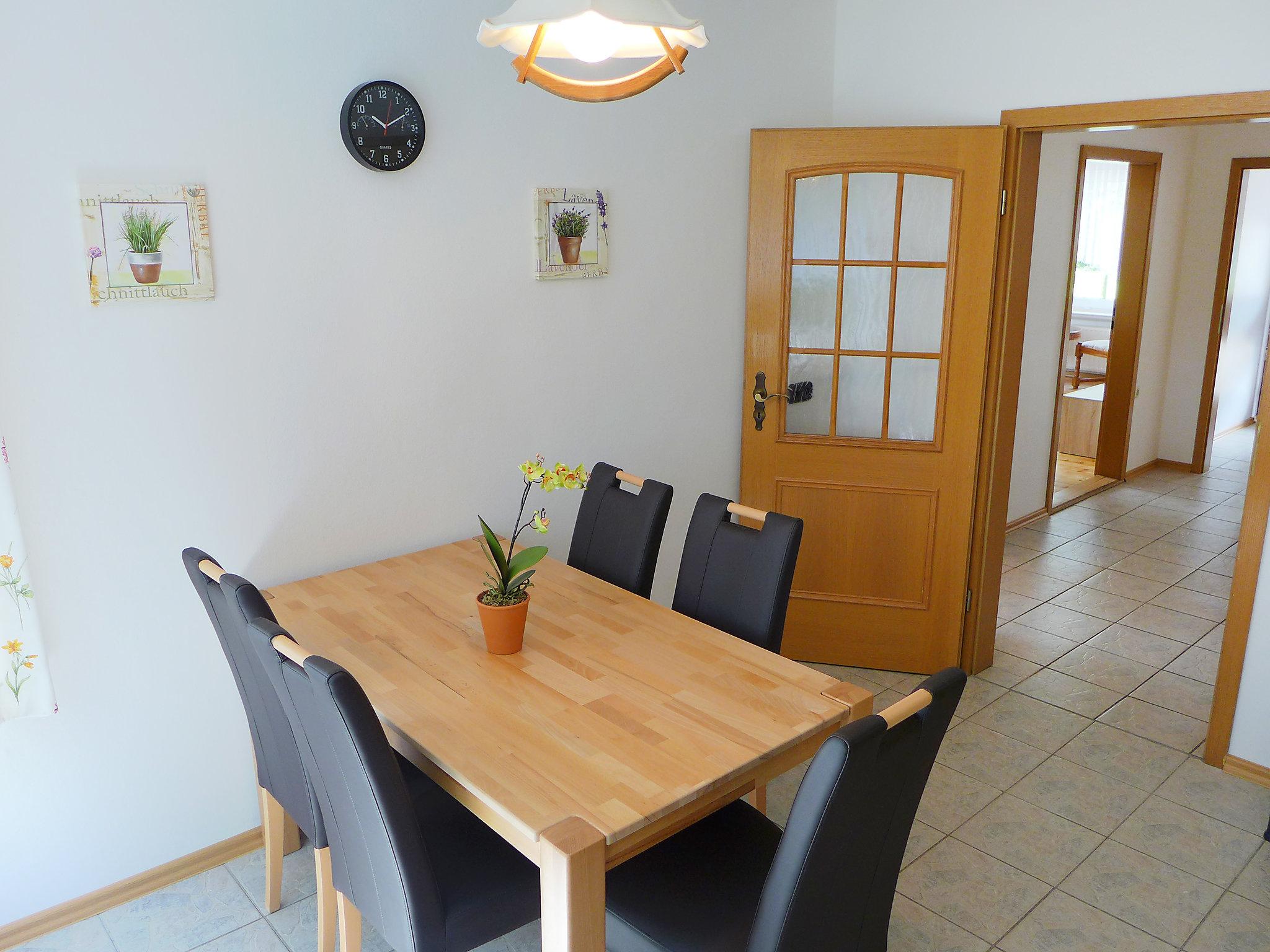 Photo 8 - 2 bedroom Apartment in Halbemond with garden and sea view