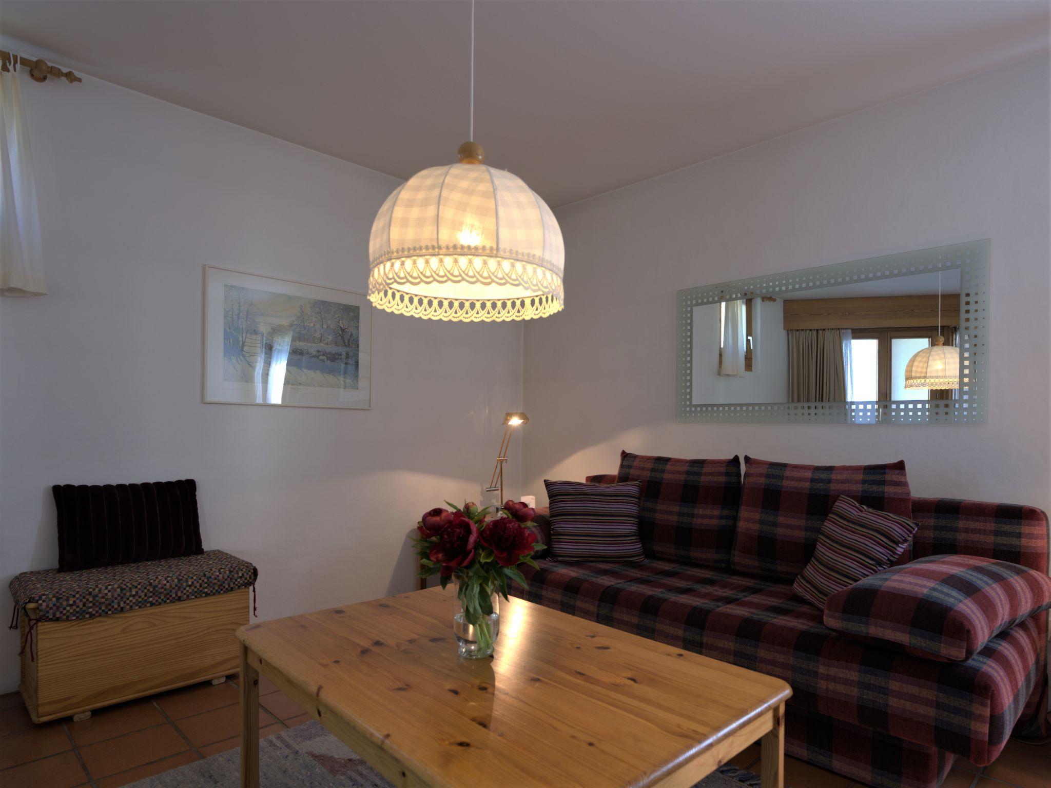 Photo 3 - 1 bedroom Apartment in Sankt Moritz with garden