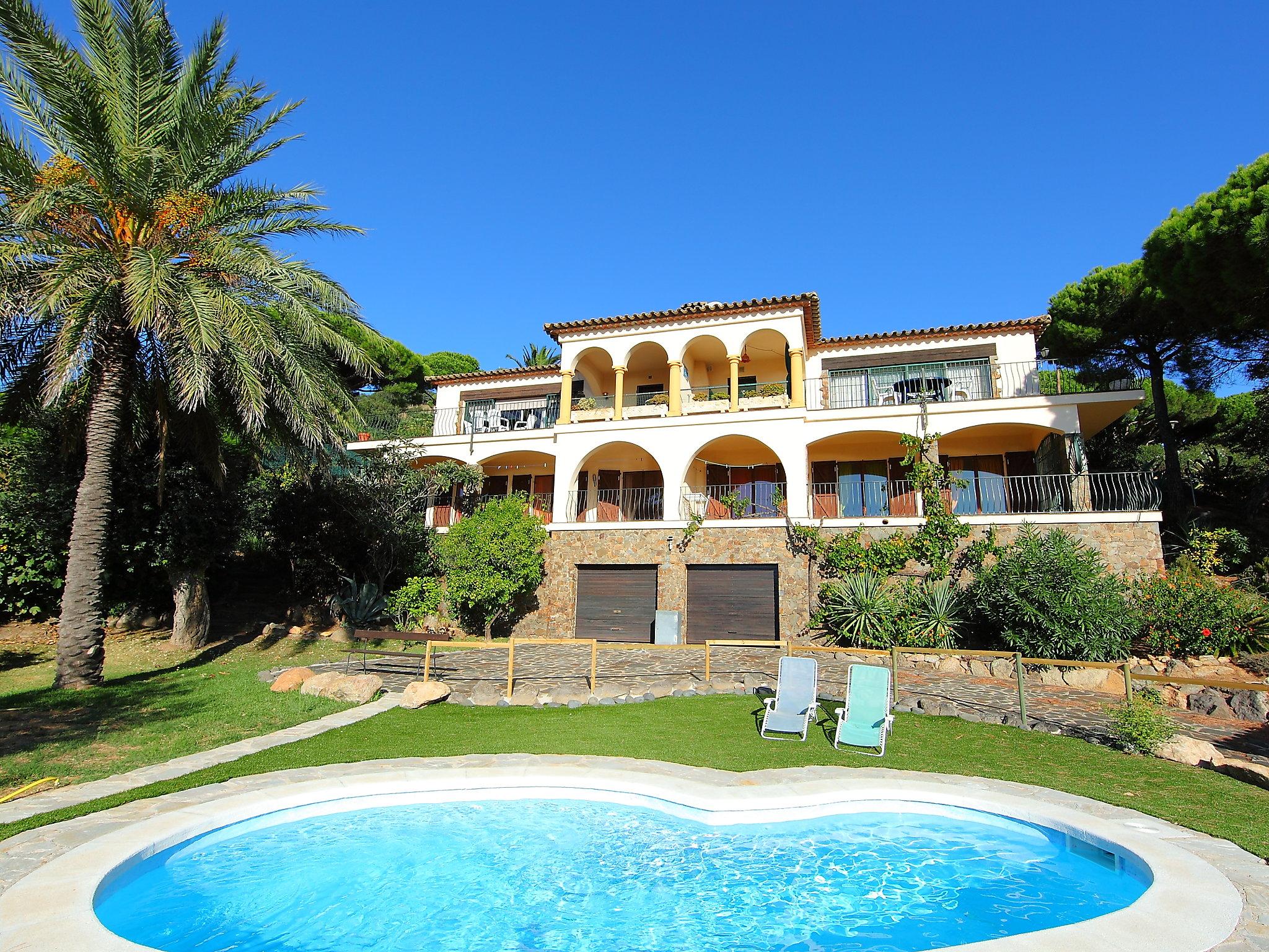 Foto 1 - Casa con 3 camere da letto a Castell-Platja d'Aro con piscina e vista mare