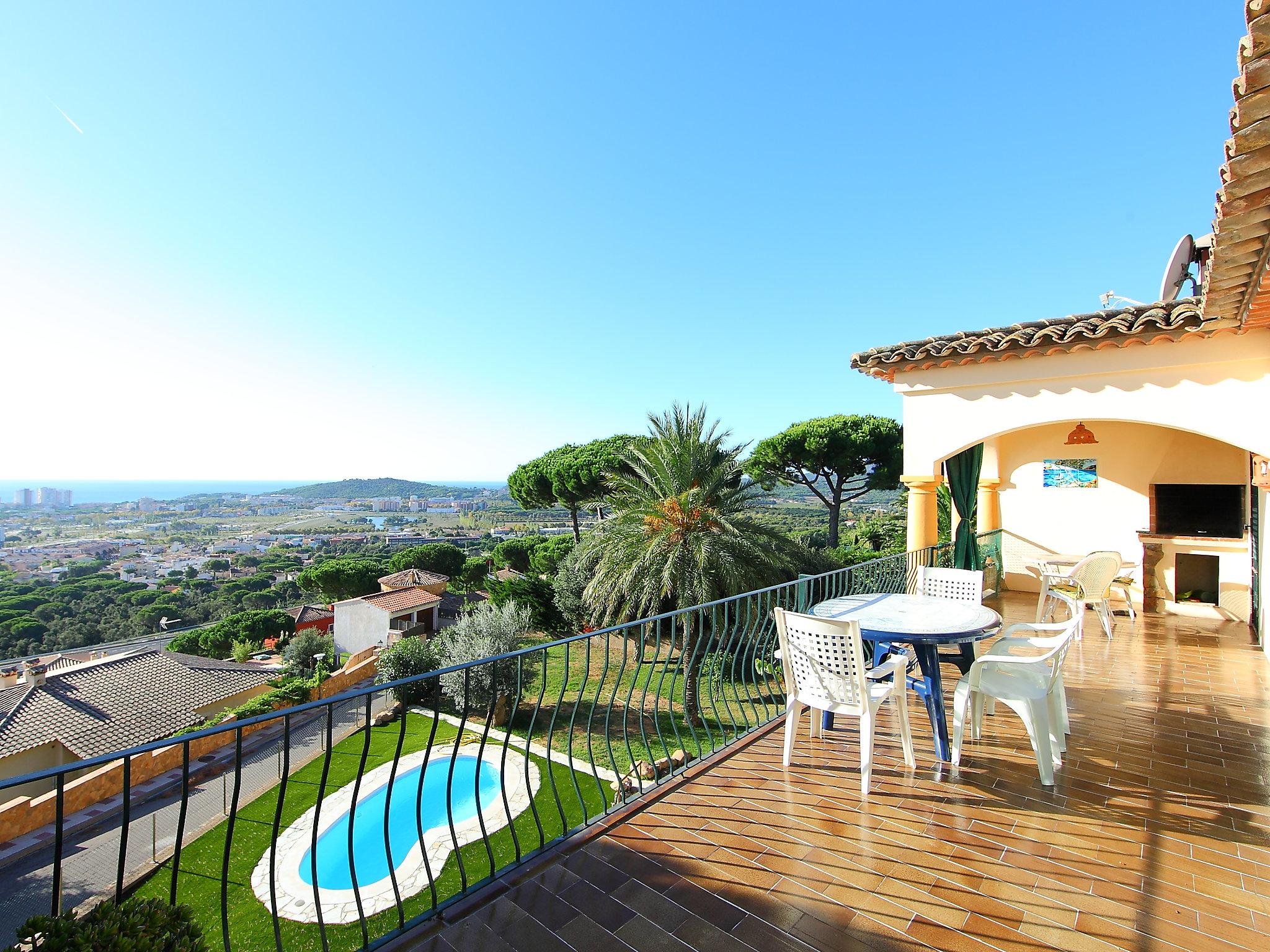 Foto 4 - Casa de 3 quartos em Castell-Platja d'Aro com piscina e vistas do mar