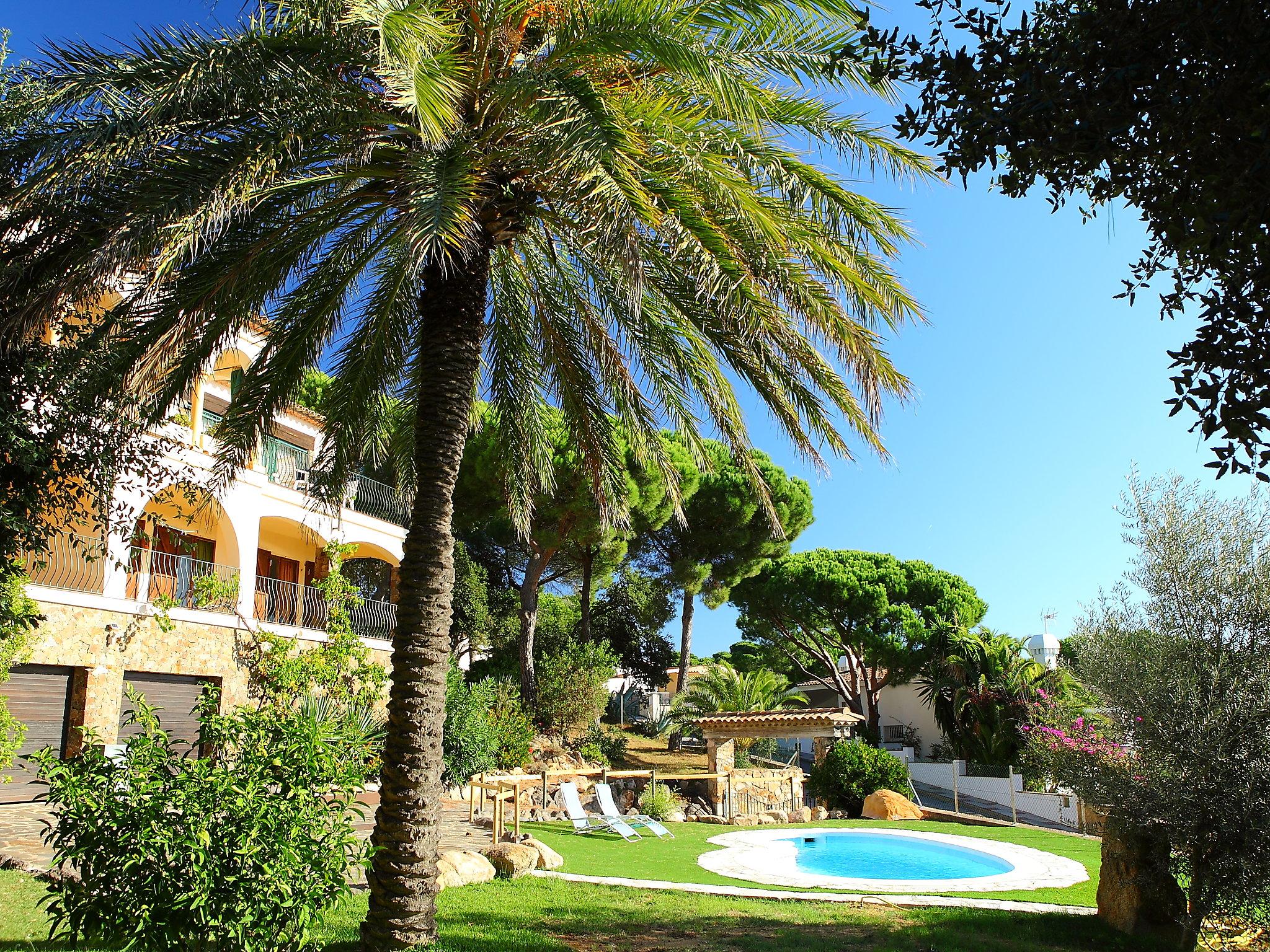 Foto 16 - Casa con 3 camere da letto a Castell-Platja d'Aro con piscina e vista mare