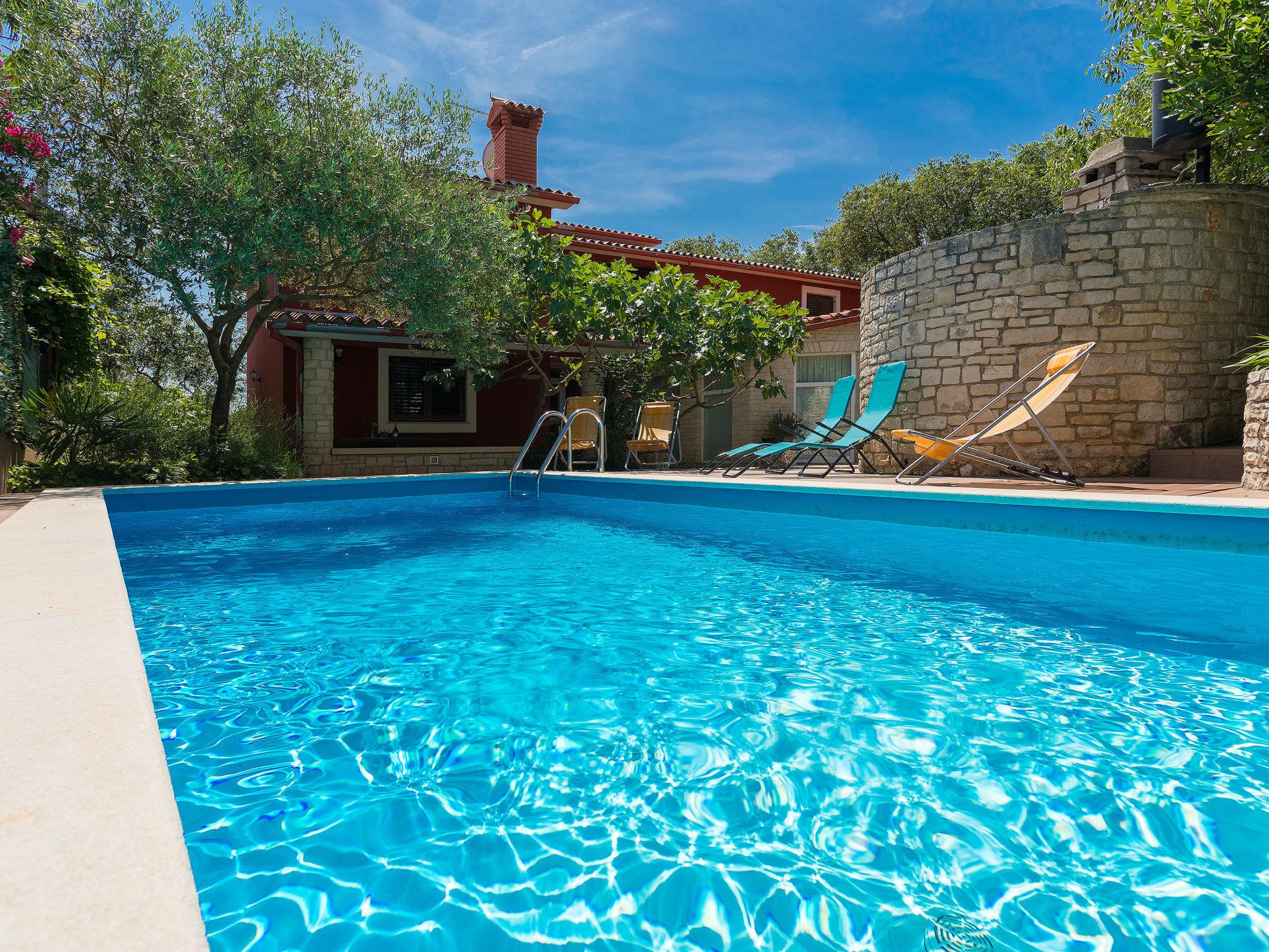 Foto 21 - Casa de 3 quartos em Marčana com piscina e vistas do mar