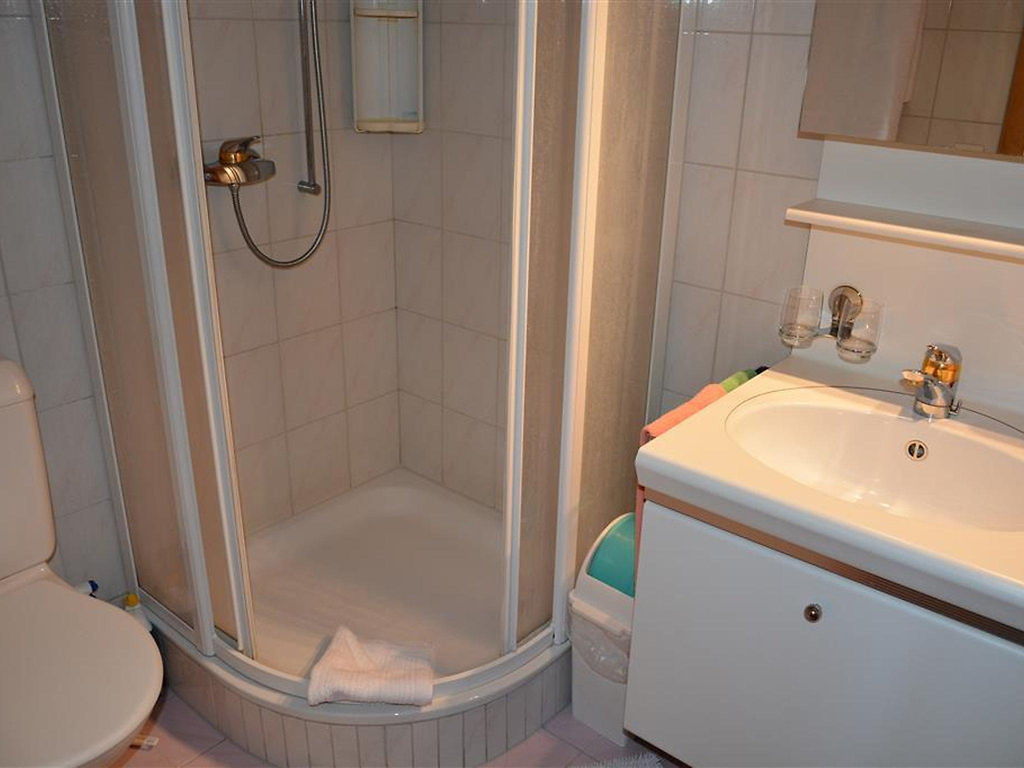 Foto 26 - Apartamento de 4 quartos em Saanen com banheira de hidromassagem