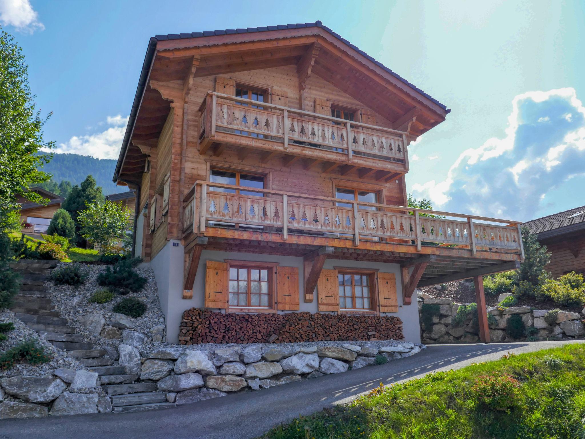 Foto 1 - Casa de 3 habitaciones en Nendaz con jardín y vistas a la montaña