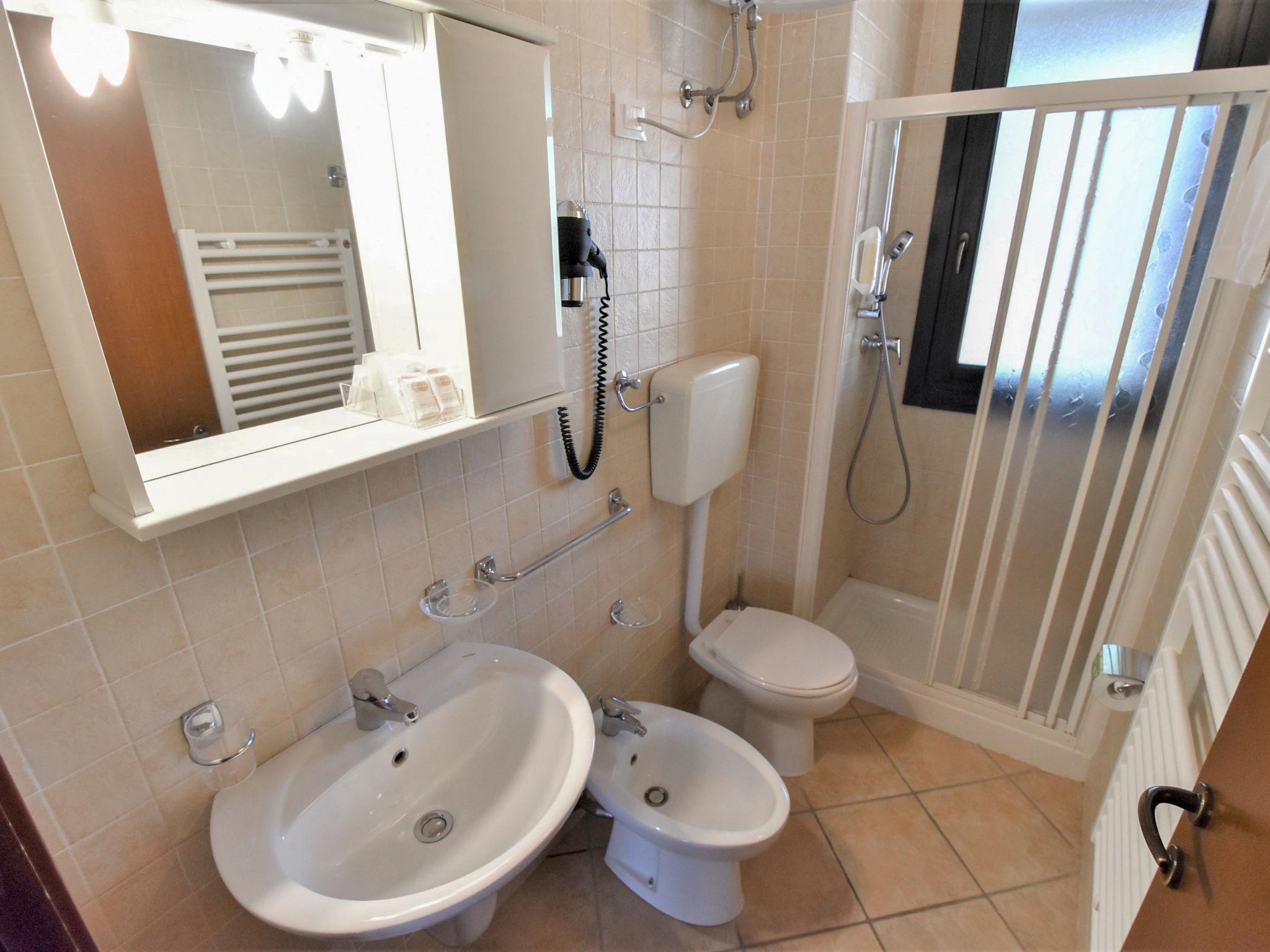 Photo 14 - Appartement de 2 chambres à Comacchio avec piscine et vues à la mer
