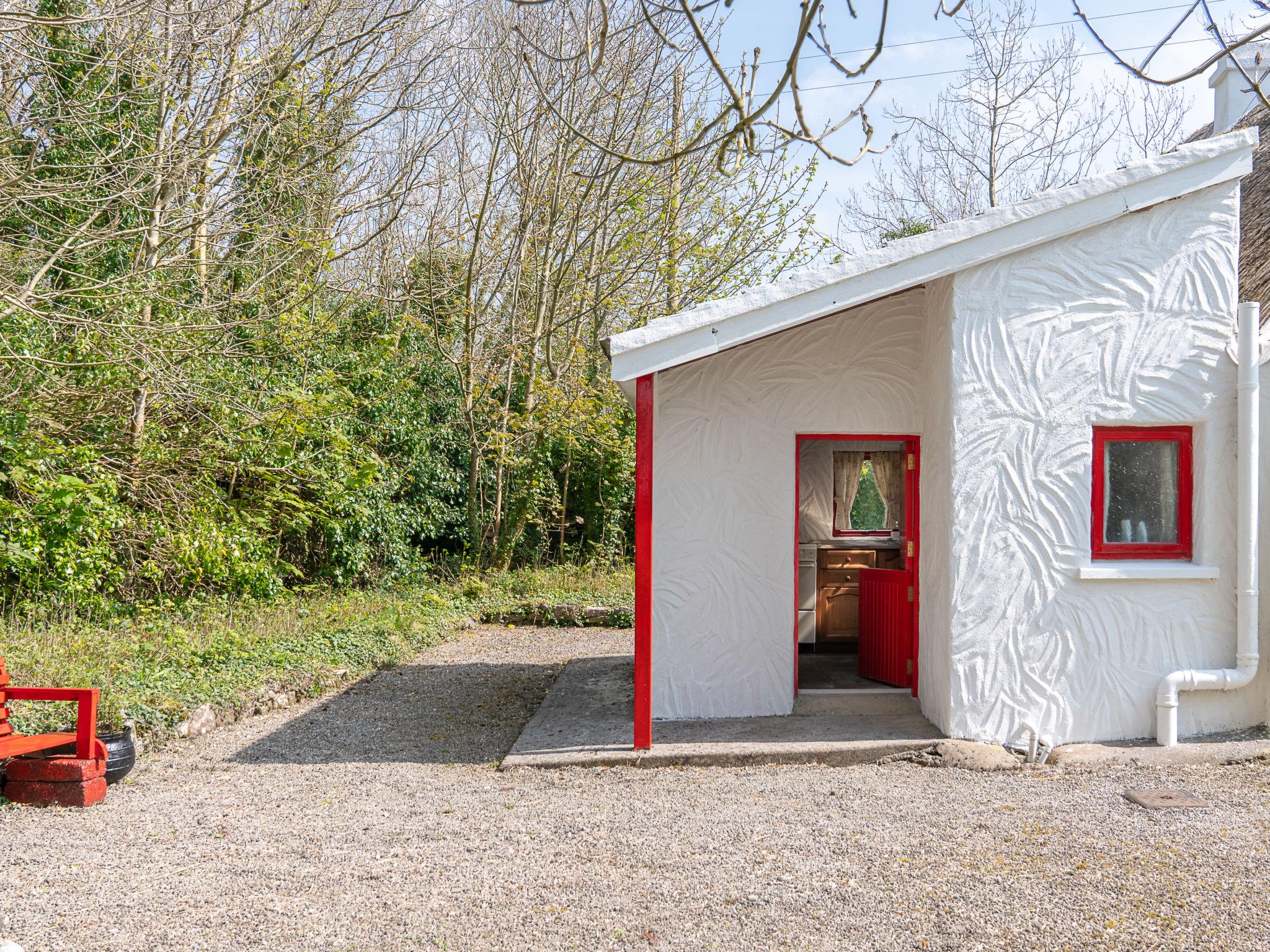 Photo 32 - 2 bedroom House in Claremorris with garden