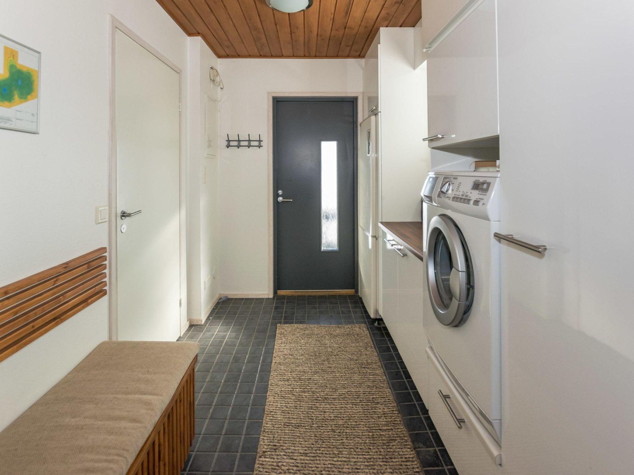 Foto 37 - Haus mit 2 Schlafzimmern in Pori mit sauna