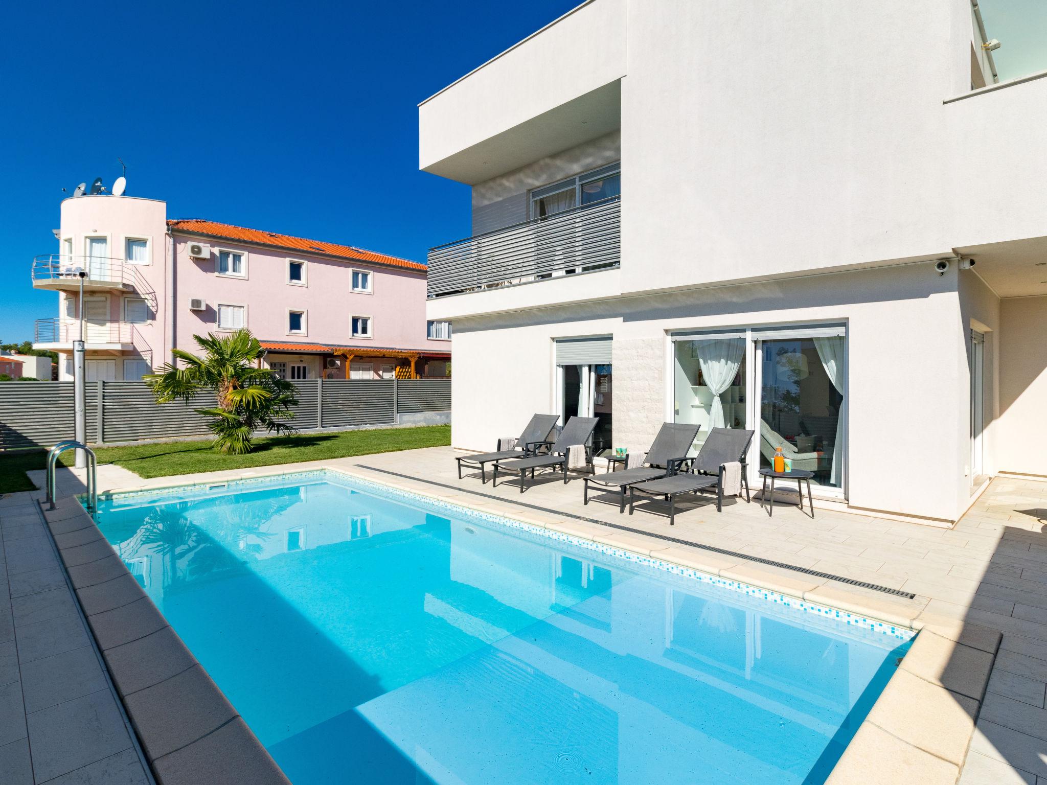 Foto 24 - Casa con 3 camere da letto a Brtonigla con piscina privata e vista mare
