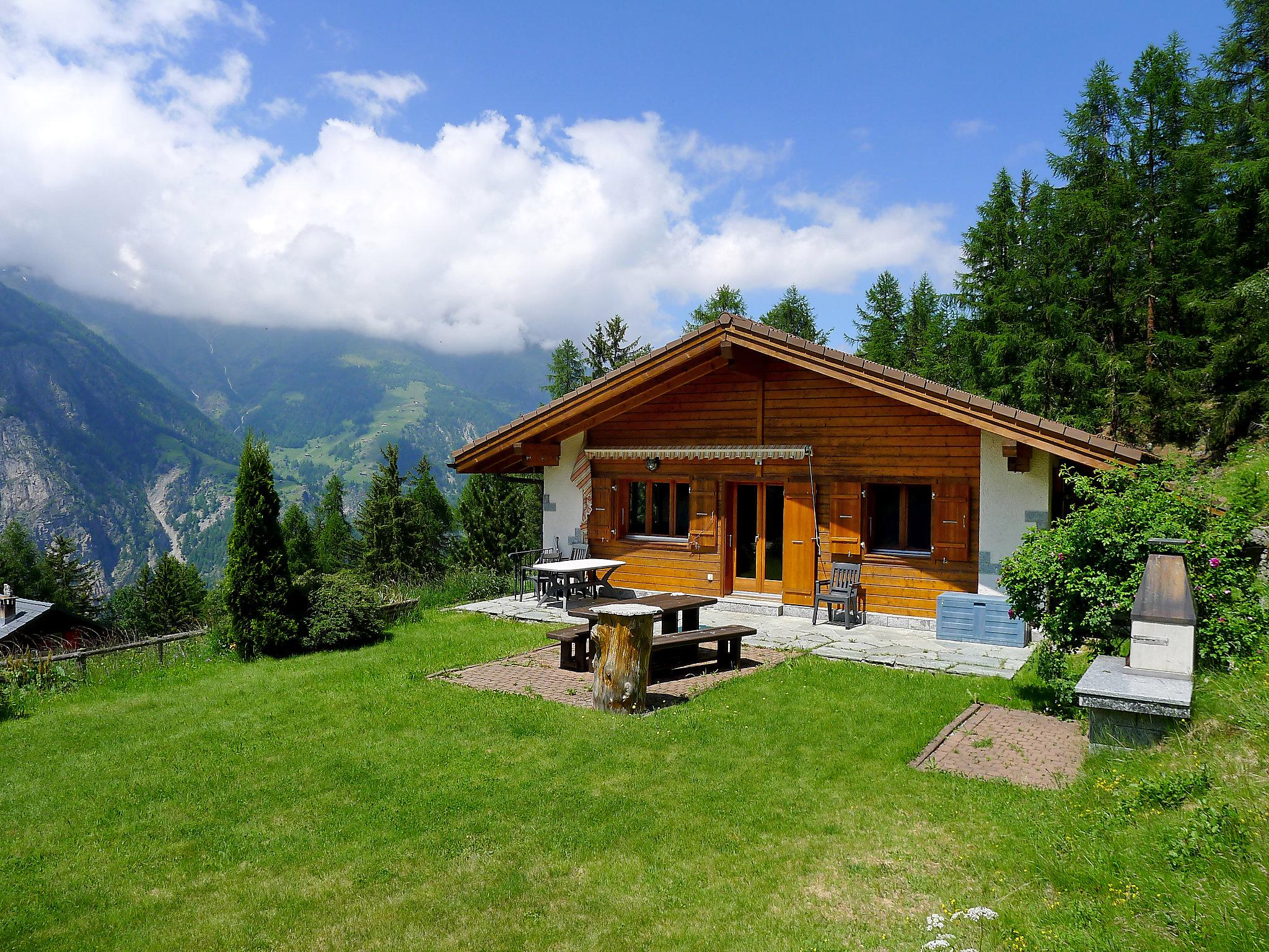 Foto 9 - Casa de 2 quartos em Sankt Niklaus com jardim e vista para a montanha