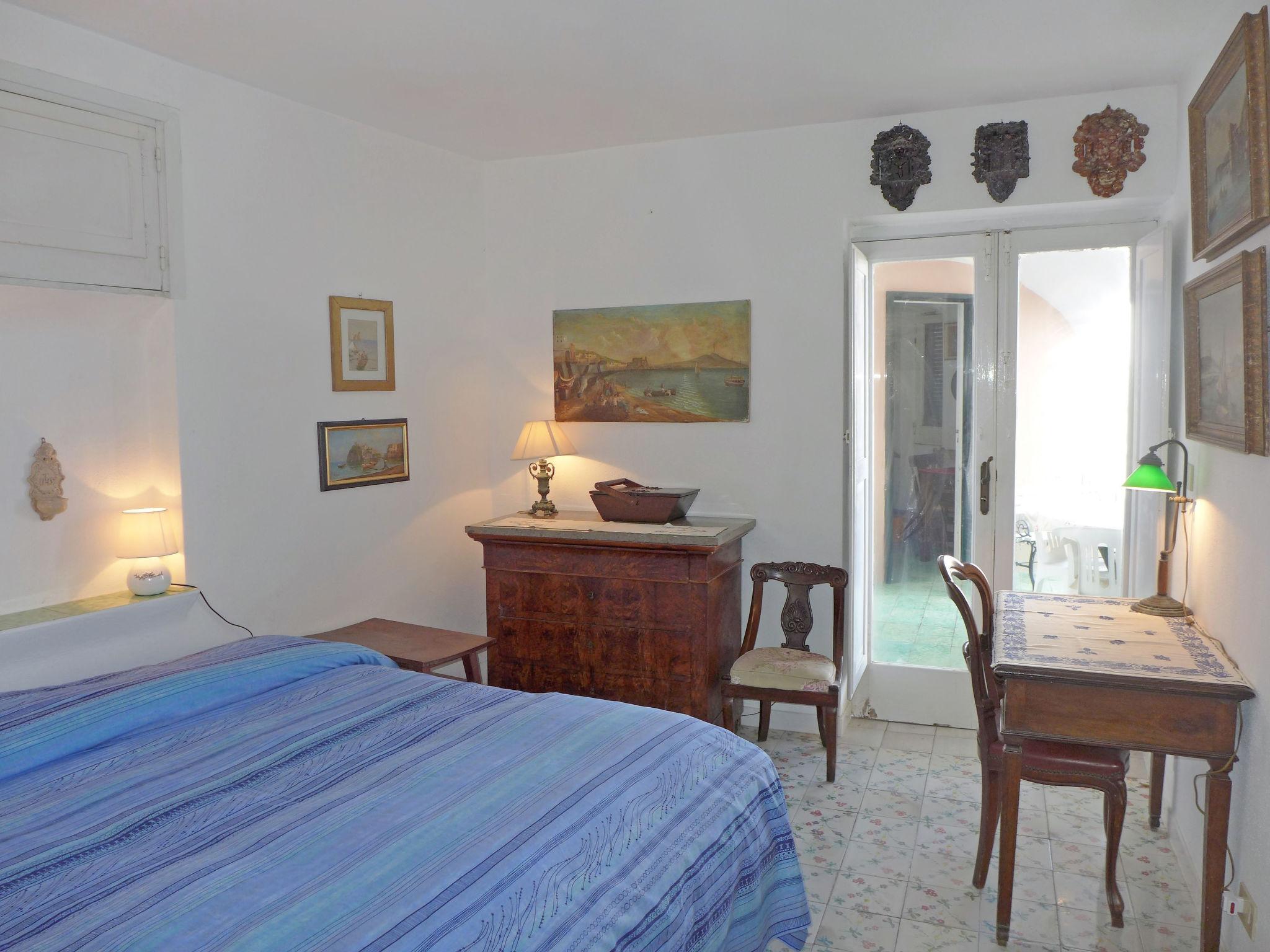 Foto 10 - Appartamento con 1 camera da letto a Ischia con terrazza