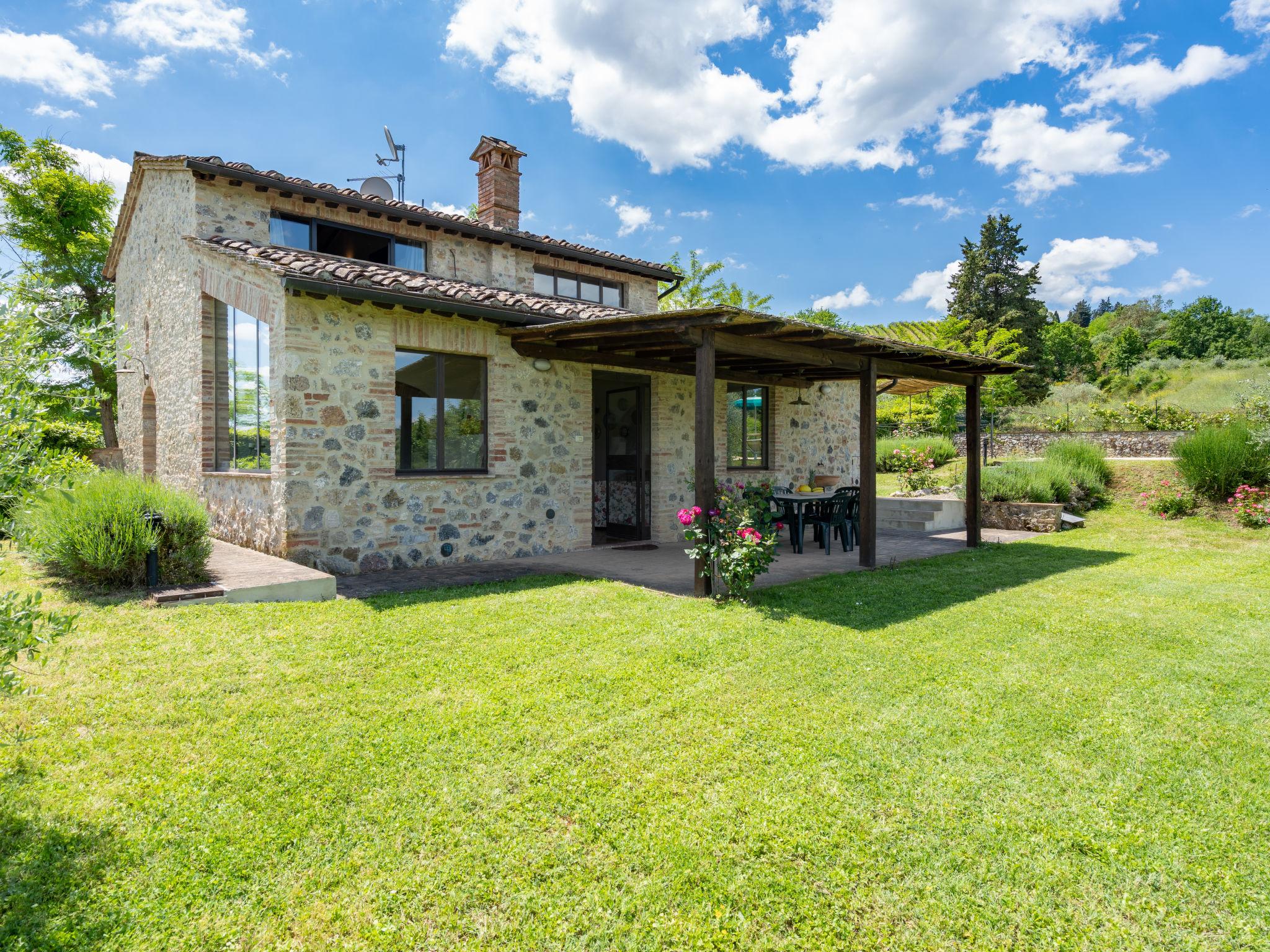 Foto 2 - Casa con 3 camere da letto a San Gimignano con piscina privata e giardino