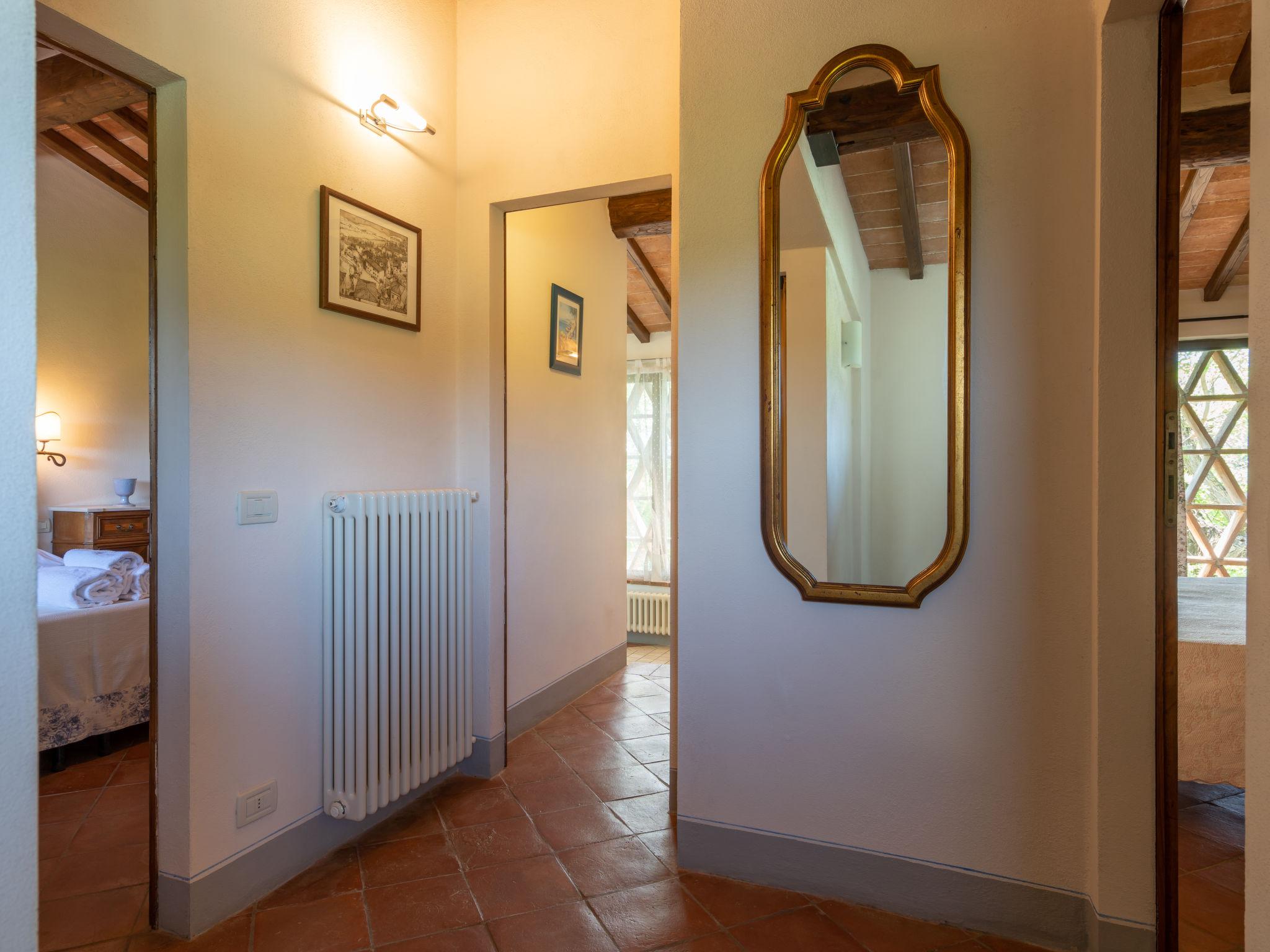 Photo 18 - 3 bedroom House in San Gimignano with private pool and garden