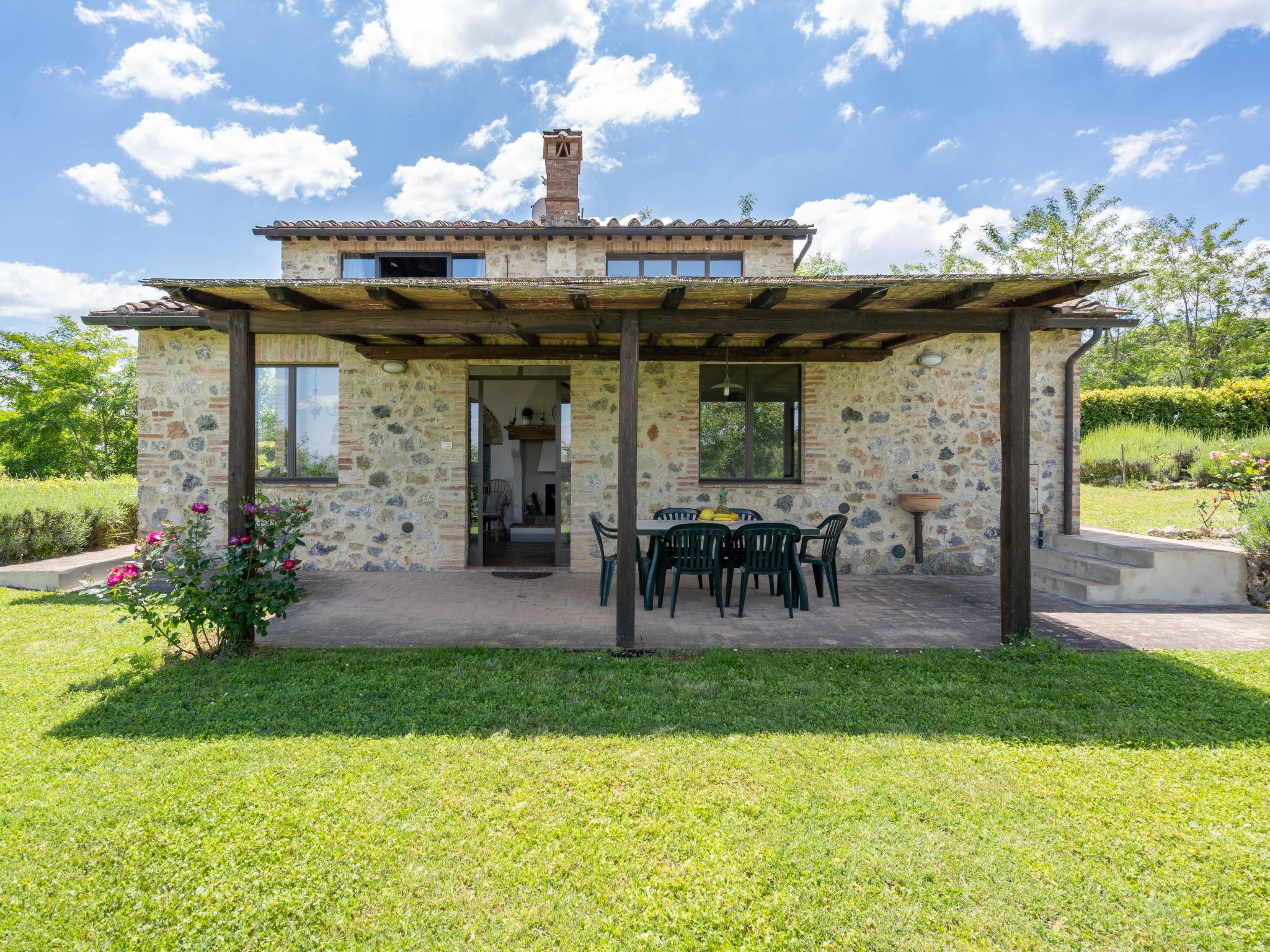 Foto 7 - Casa con 3 camere da letto a San Gimignano con piscina privata e giardino