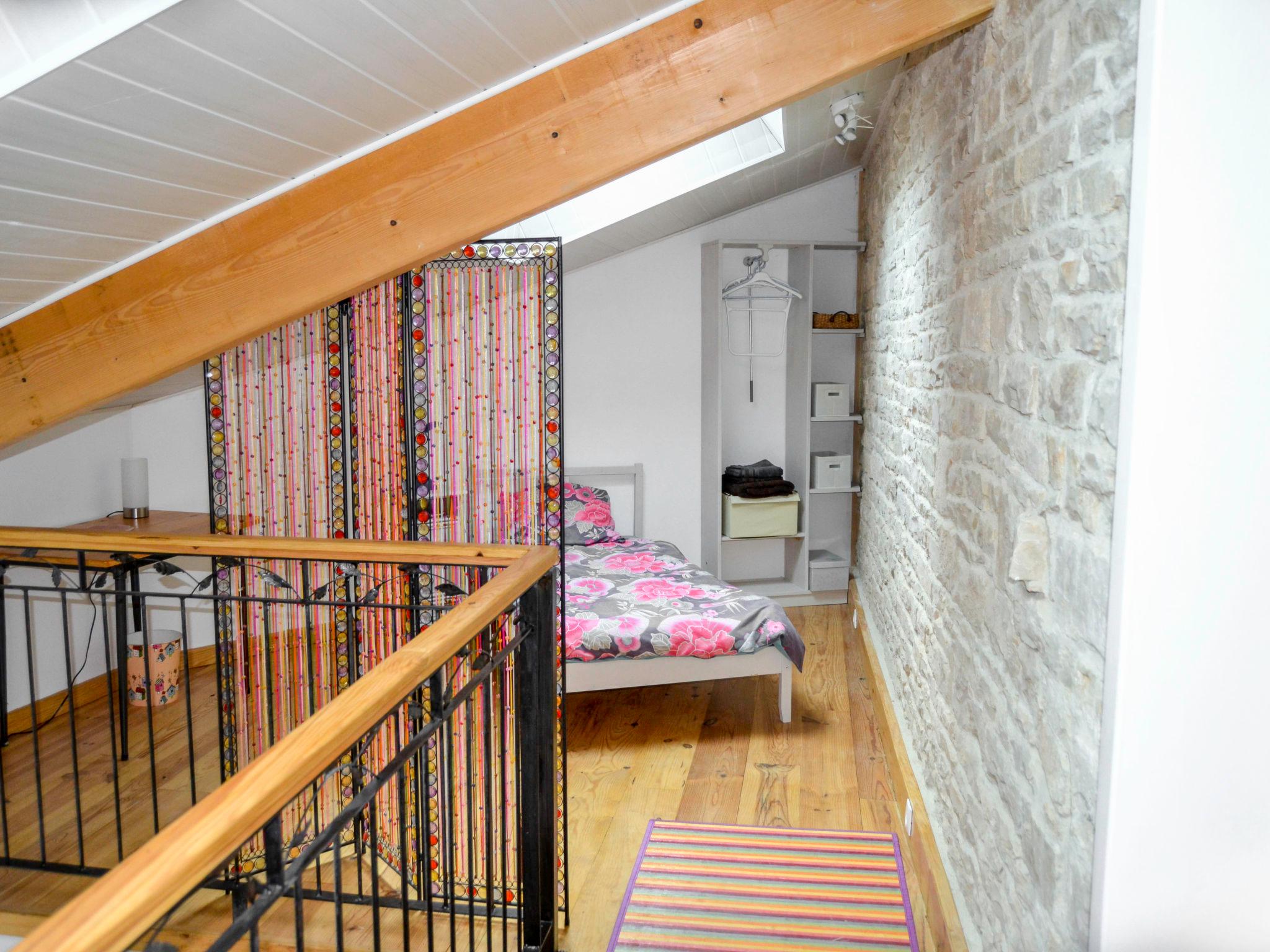 Foto 12 - Haus mit 2 Schlafzimmern in Saint-Martin-sur-Armançon mit terrasse