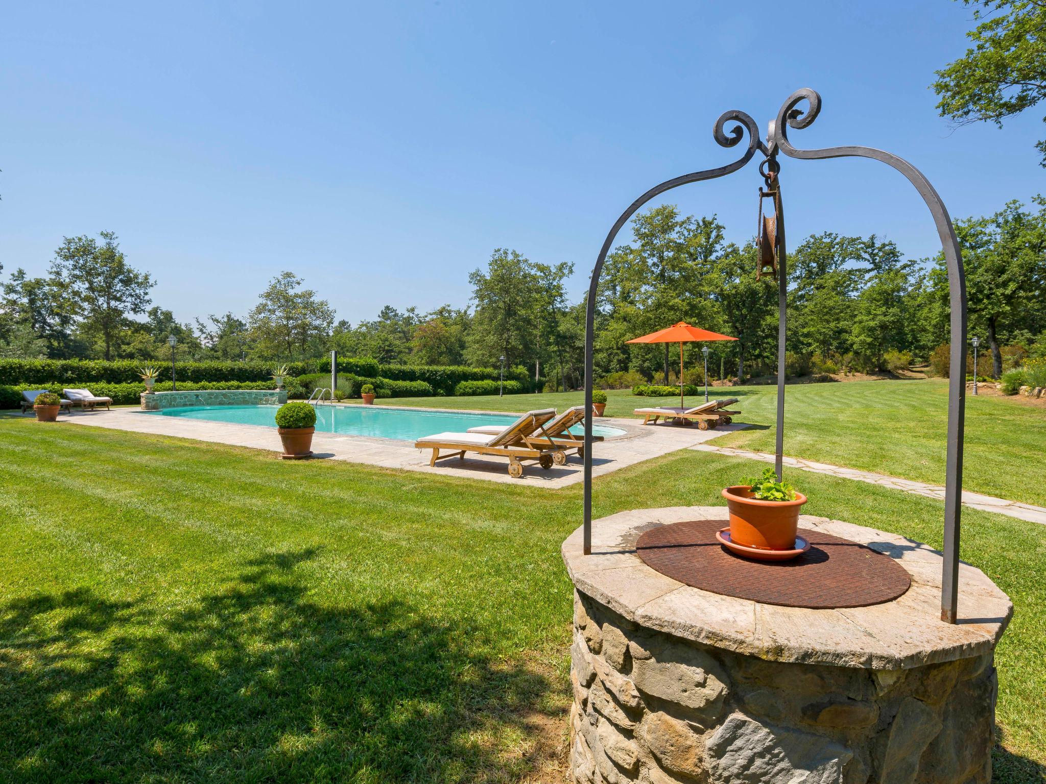 Foto 2 - Casa con 5 camere da letto a Lucignano con piscina privata e giardino