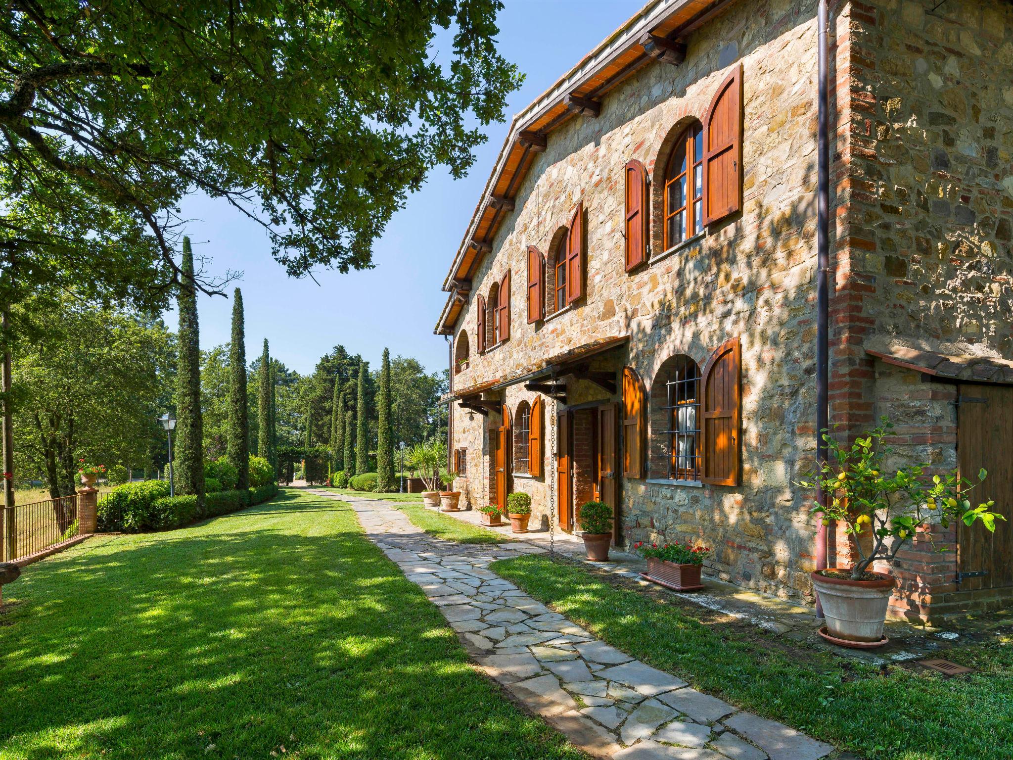 Foto 36 - Casa con 5 camere da letto a Lucignano con piscina privata e giardino