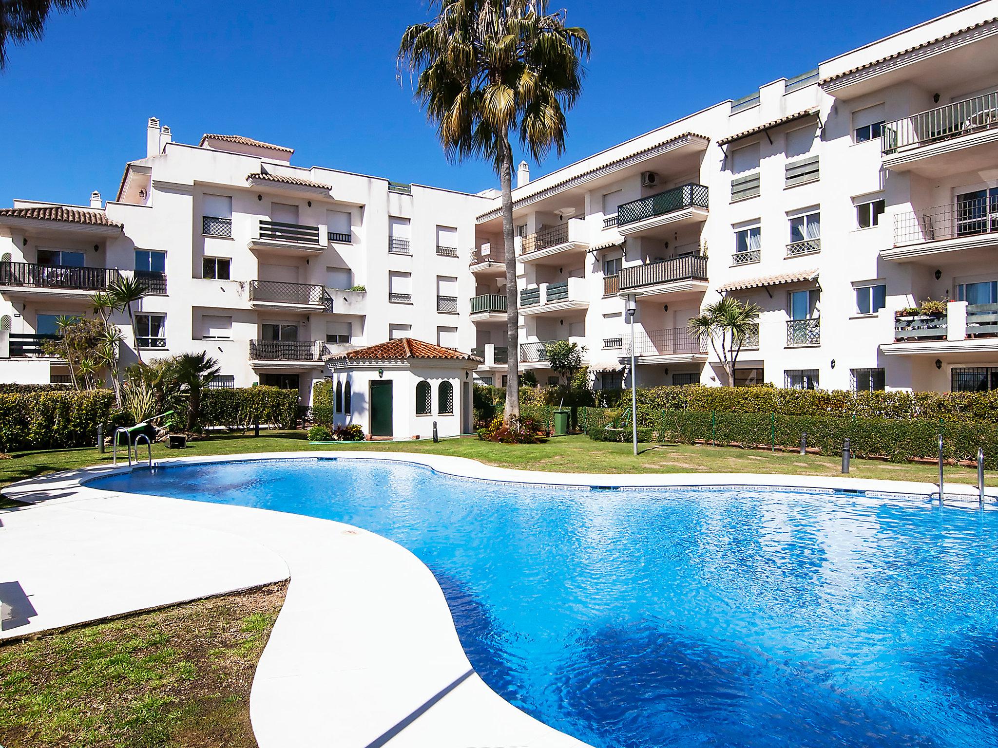 Foto 1 - Apartamento de 2 habitaciones en Marbella con piscina y jardín