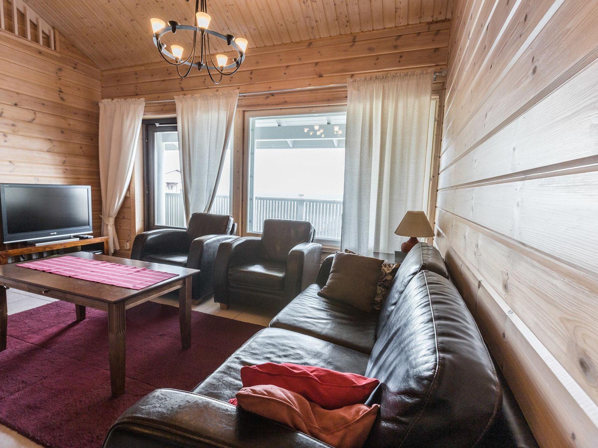 Foto 6 - Casa de 3 habitaciones en Kolari con sauna y vistas a la montaña