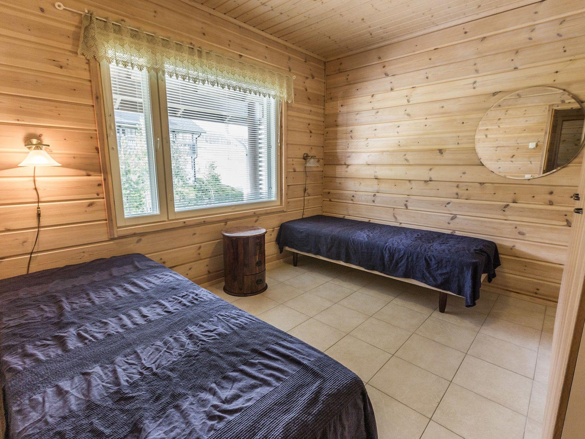 Foto 11 - Casa de 3 habitaciones en Kolari con sauna y vistas a la montaña