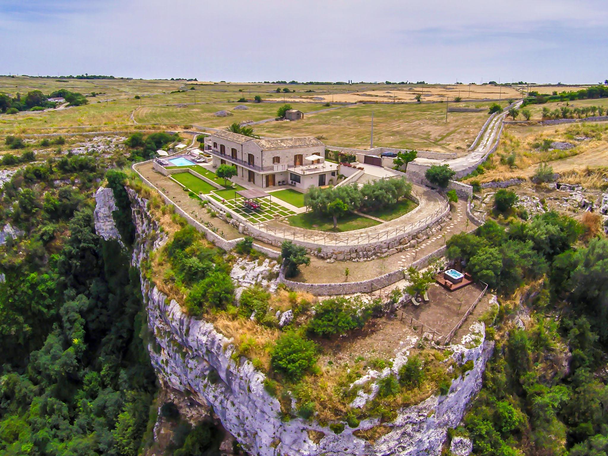 Foto 41 - Casa de 7 habitaciones en Modica con piscina privada y vistas al mar