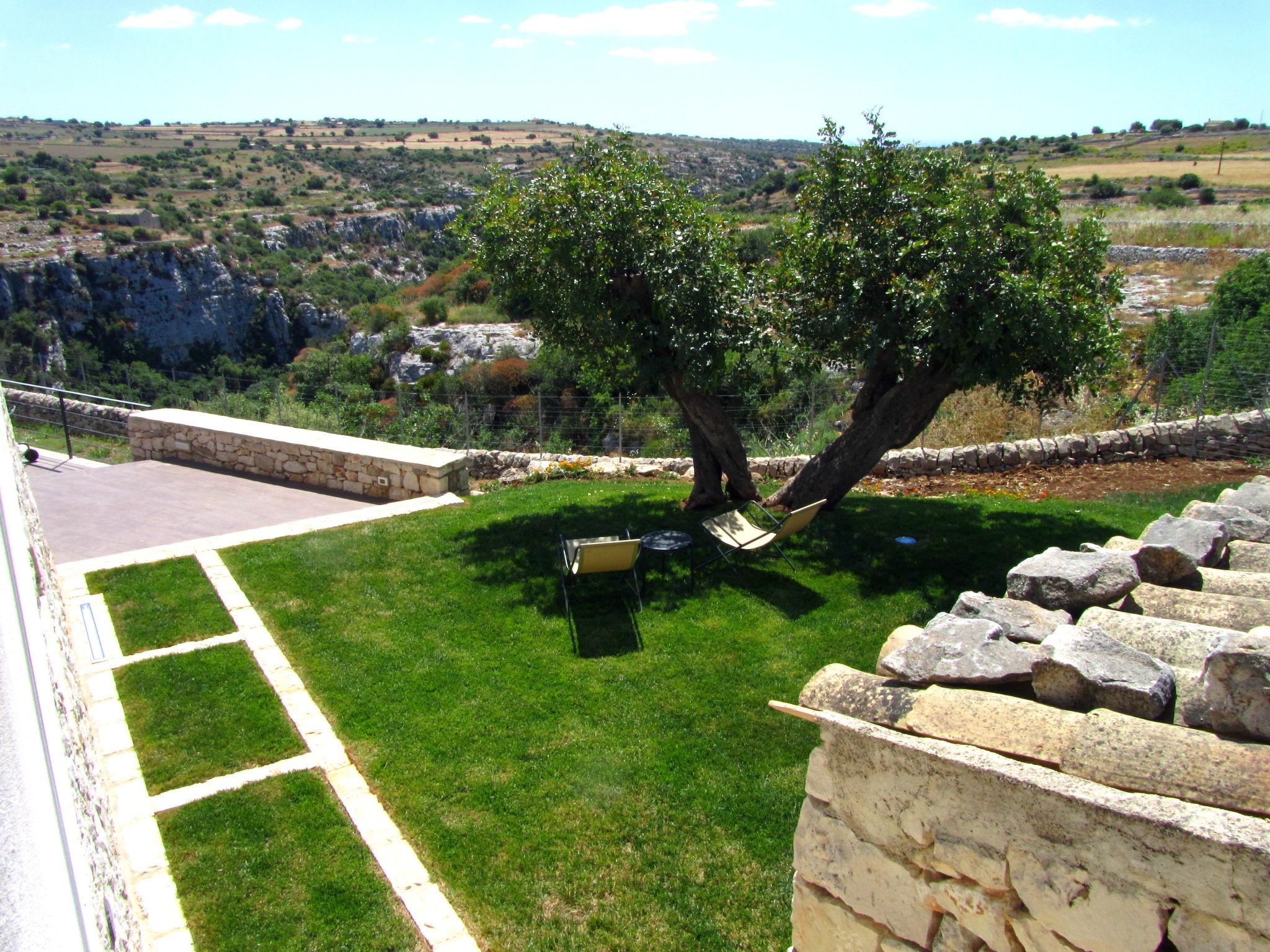 Foto 48 - Haus mit 7 Schlafzimmern in Modica mit privater pool und garten